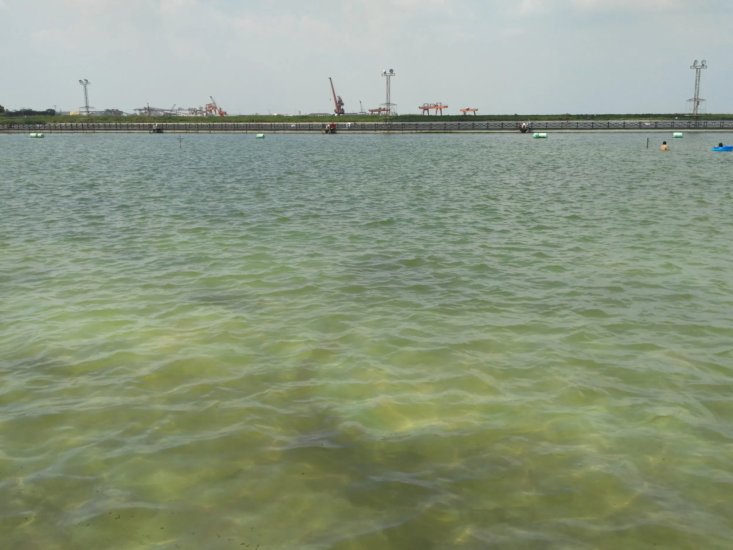 砂浜でのんびり