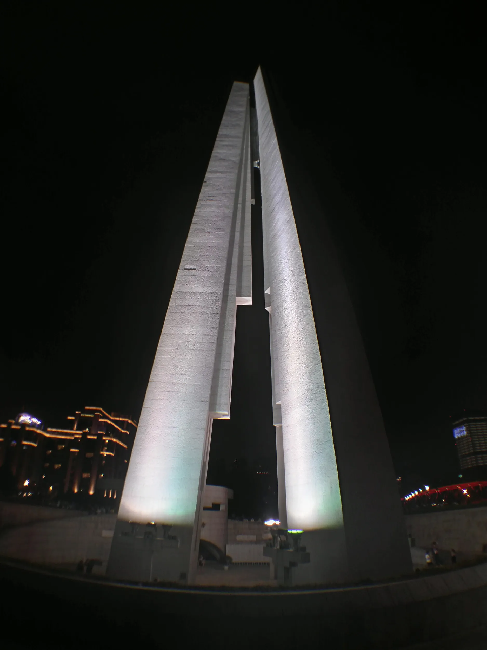 上海市人民英雄記念塔