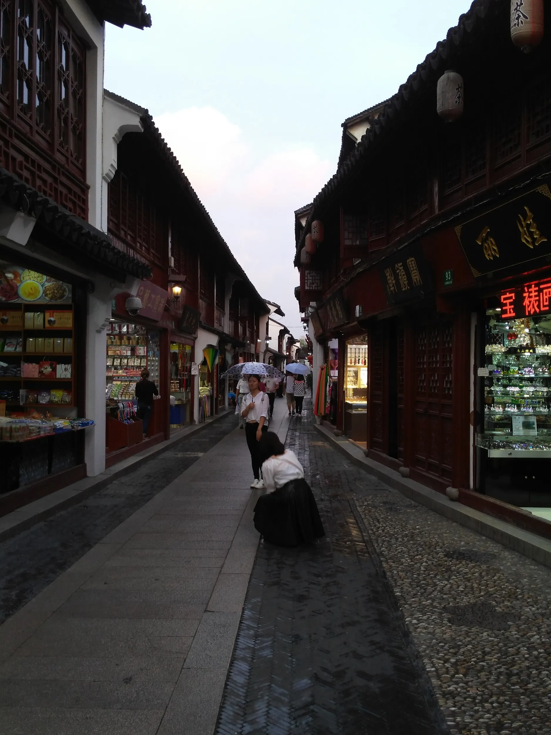 七宝老街の歩行者天国