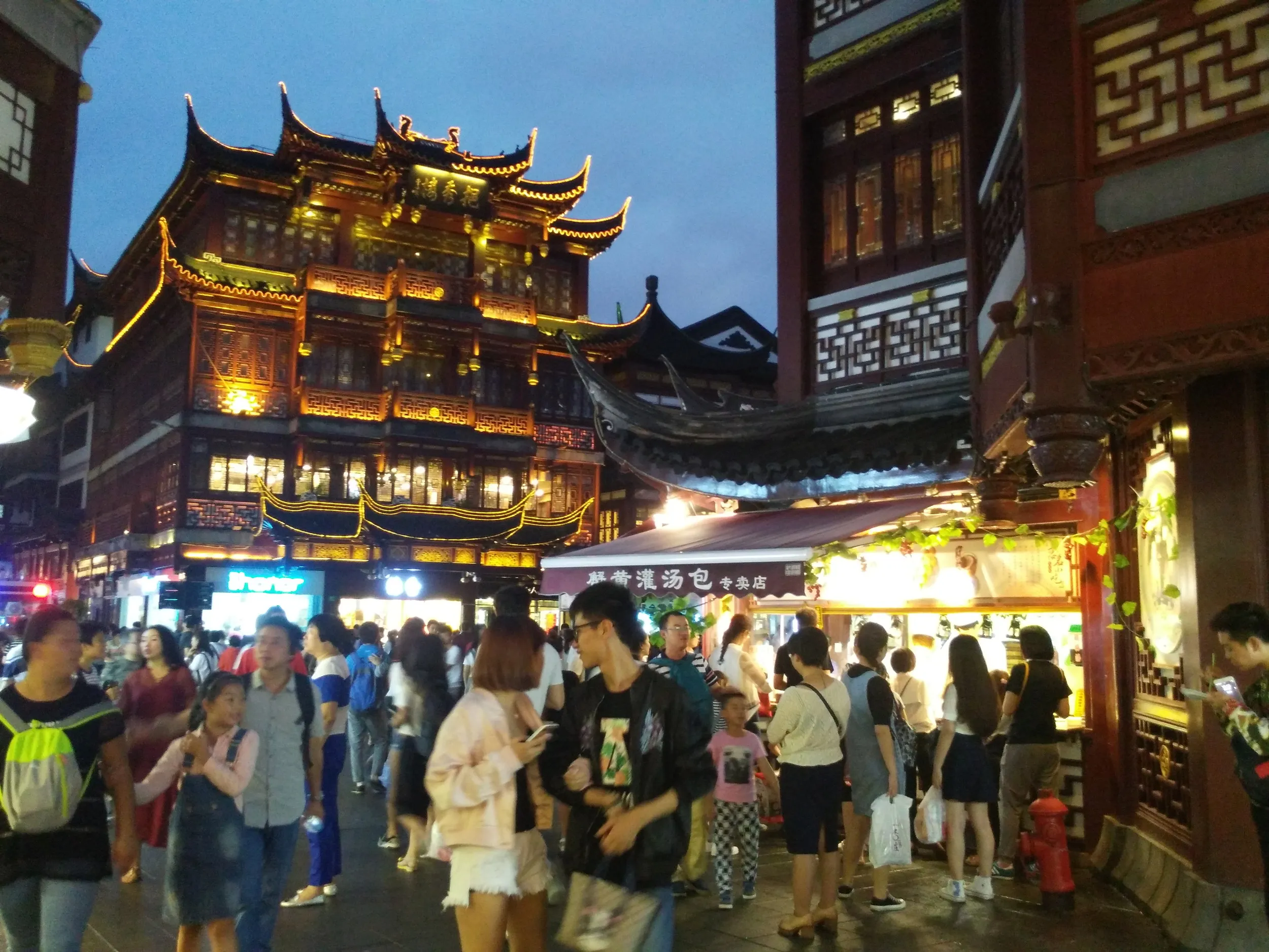 豫園老街の様子