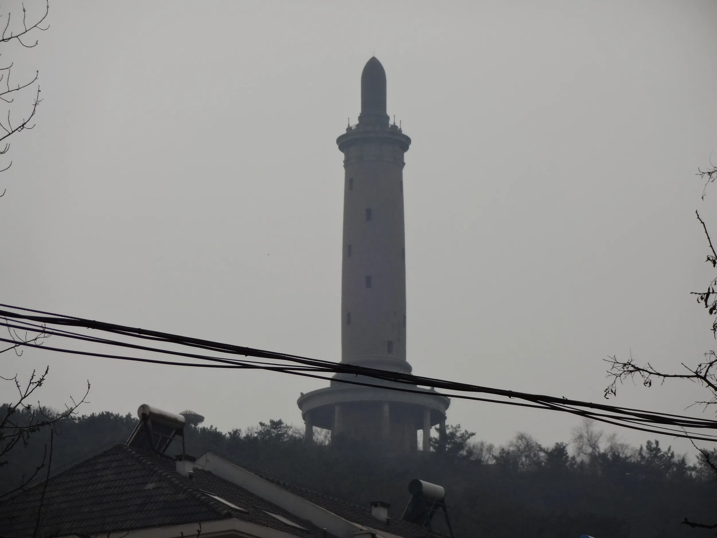 白玉山塔が見える