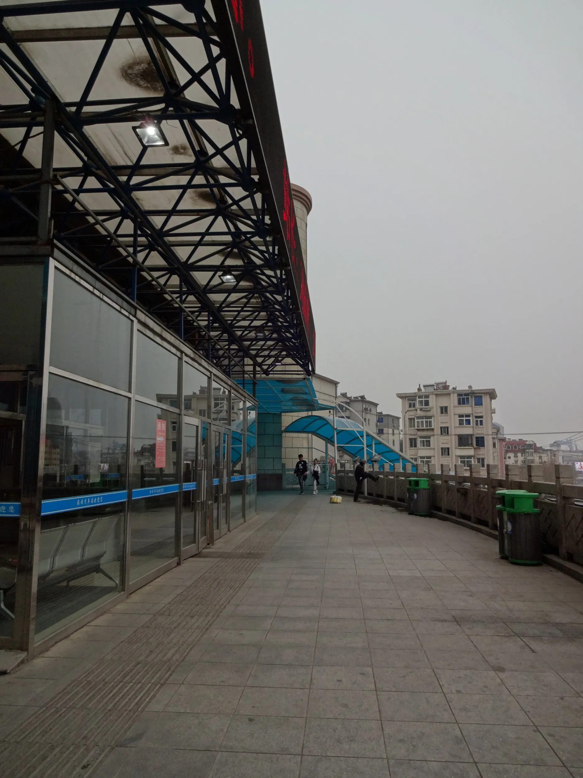 トランスフォーマー風のオブジェ