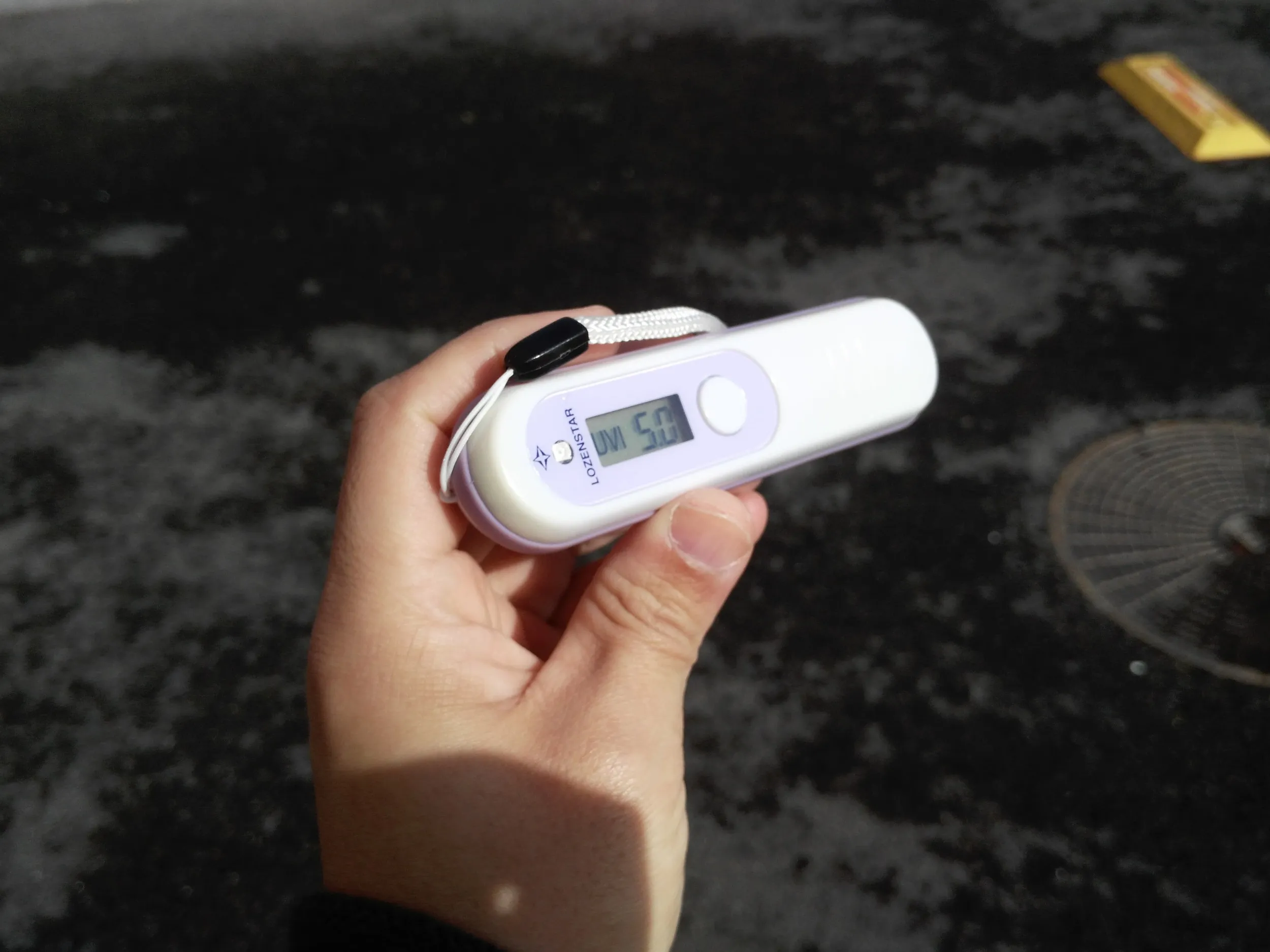 手続きへ向かう