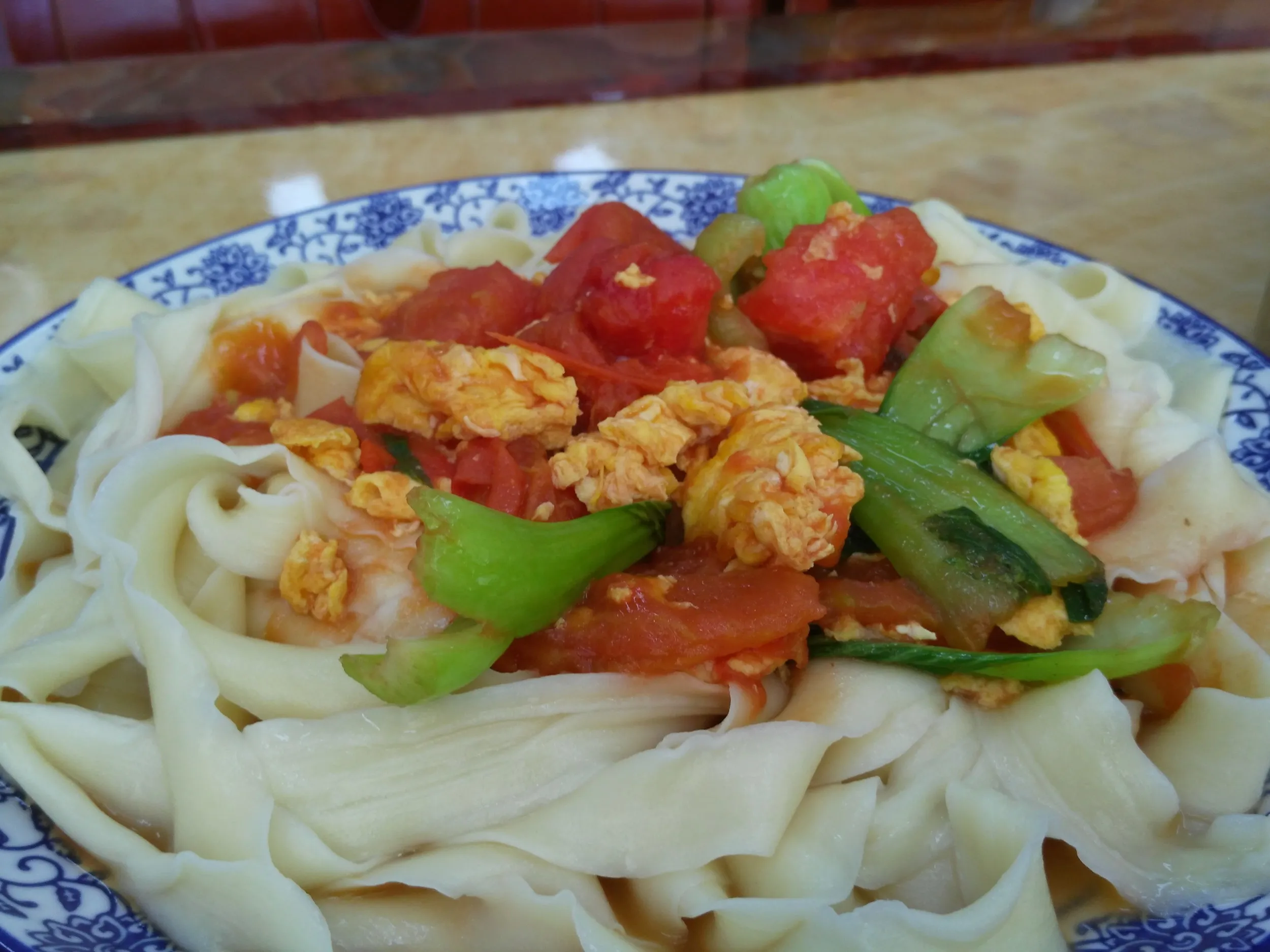 黒石礁で食べた卵とトマトの炒め麺