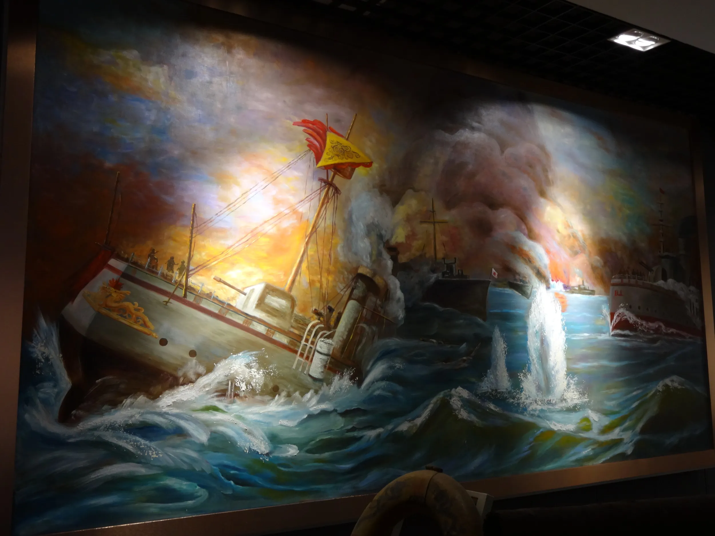 沈没する船の絵画