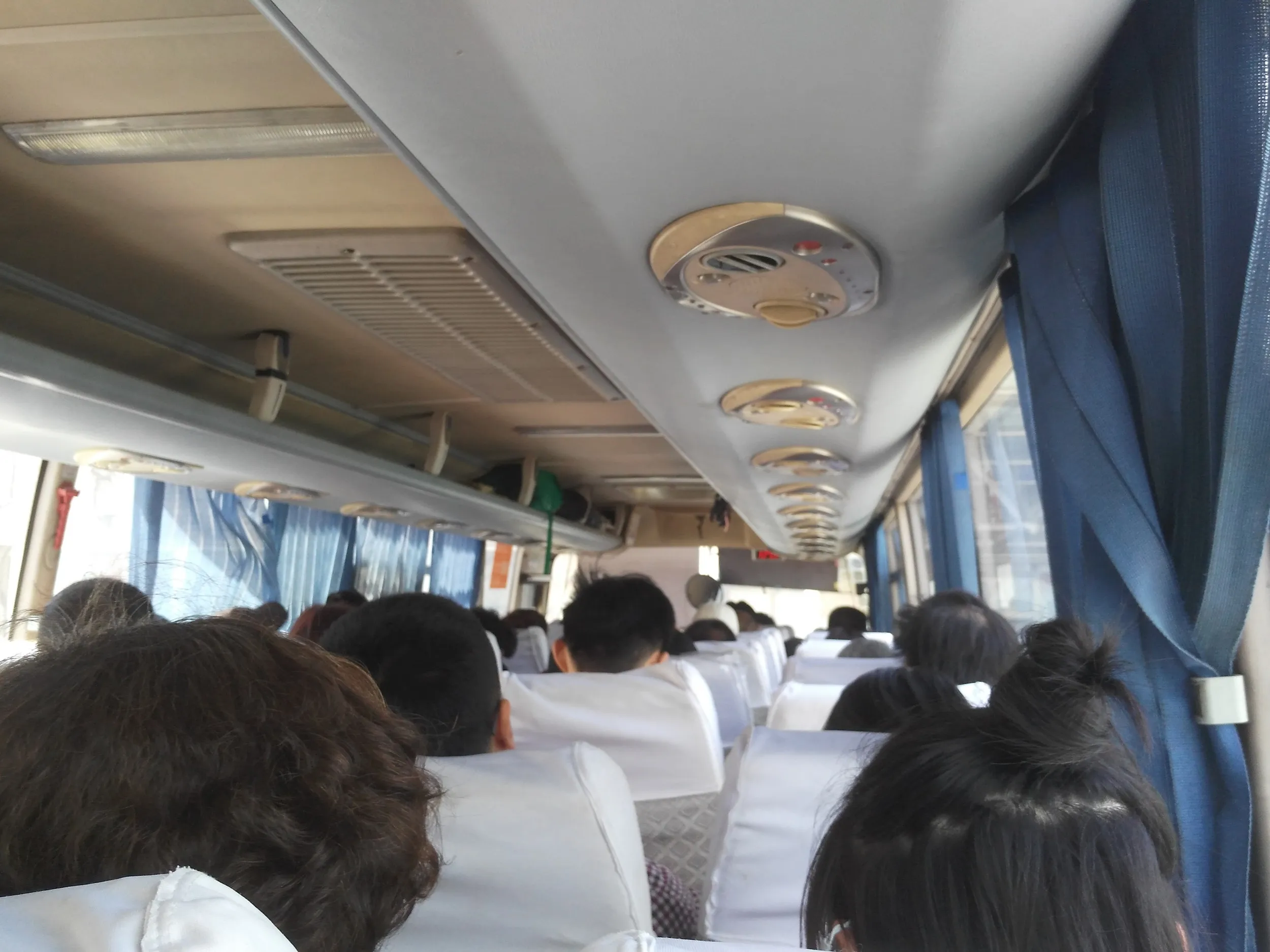 黒石礁バスターミナル内