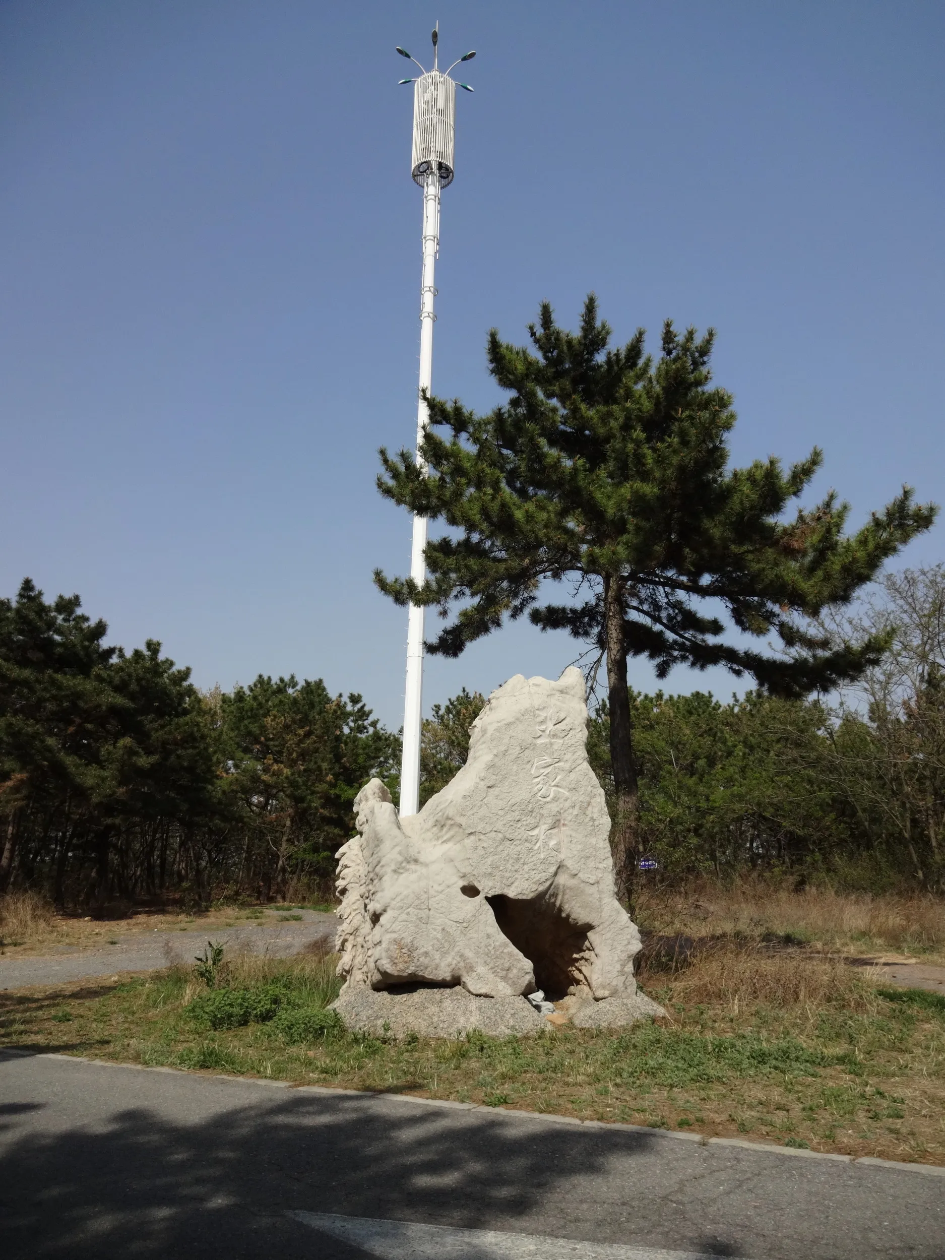 北堡塁へ向かう道