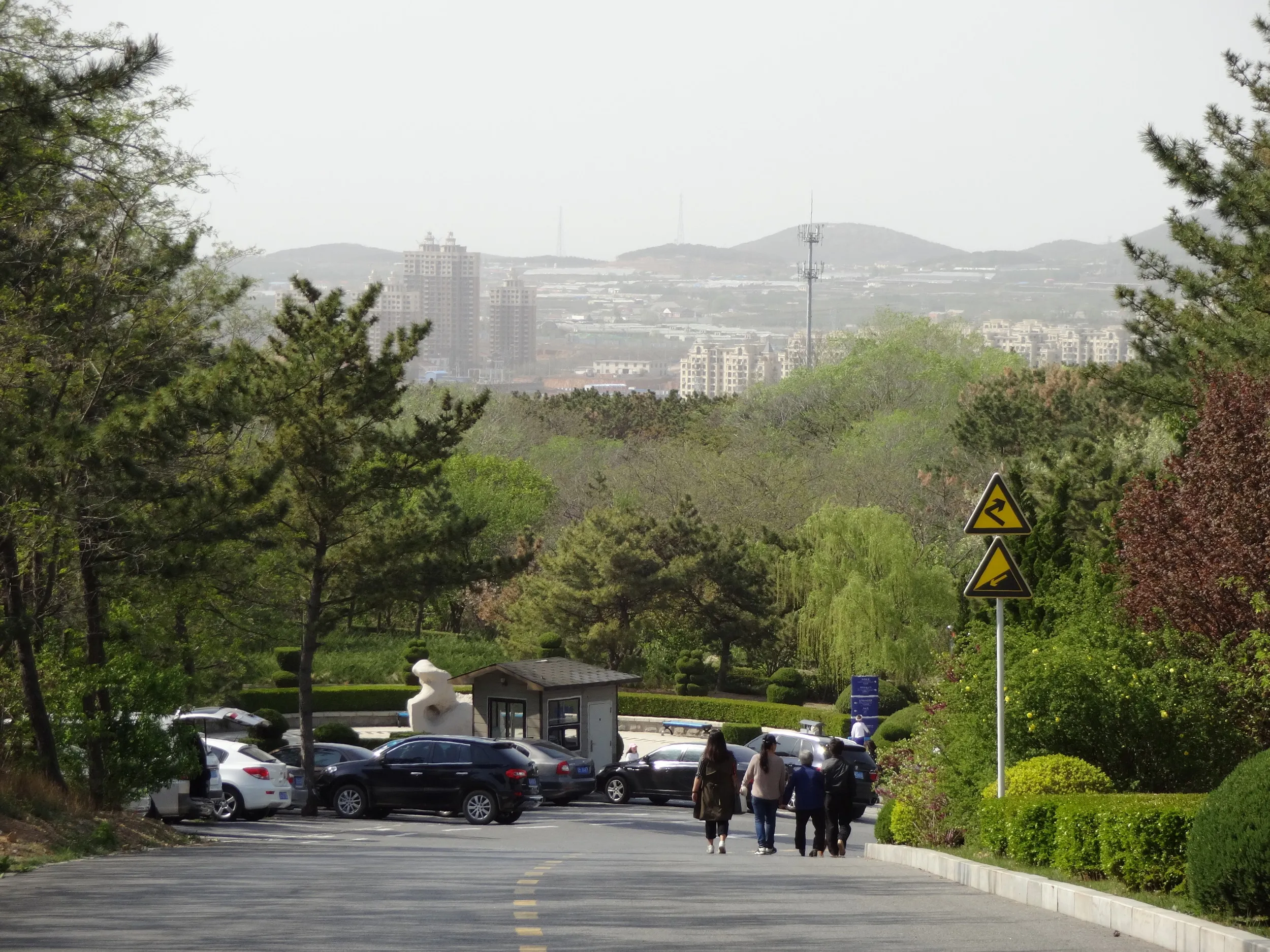 北堡塁へ向かう道