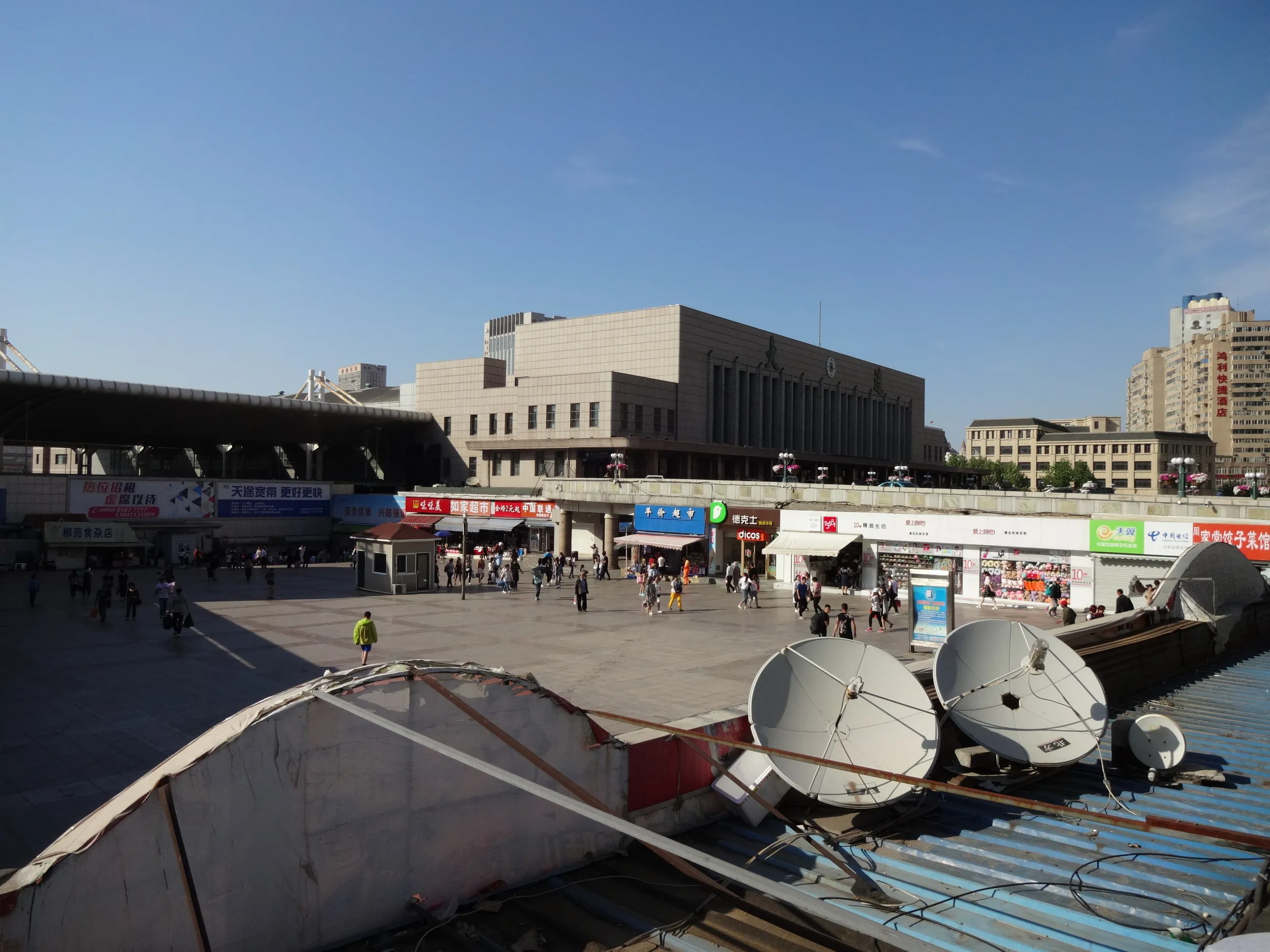 観光路線バス乗り場へ