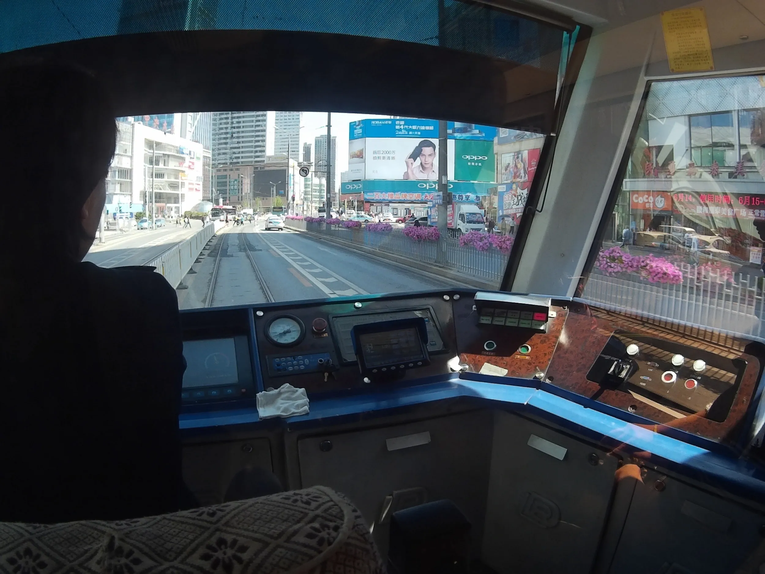 202路のデジタル計器