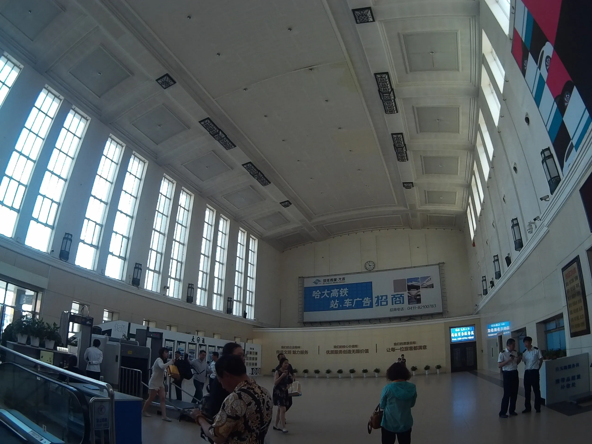 大連駅舎内の待合室