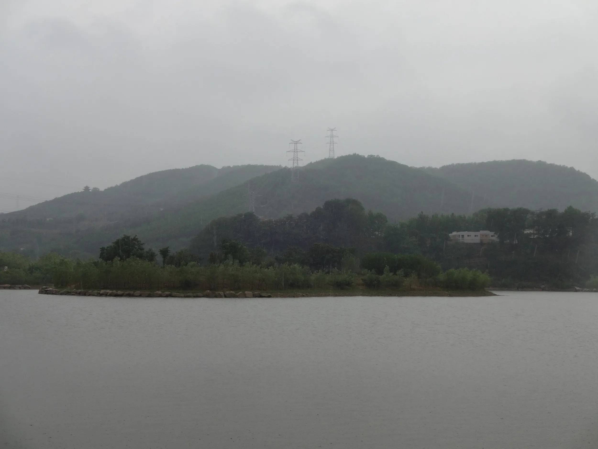 西山水庫周辺の風景