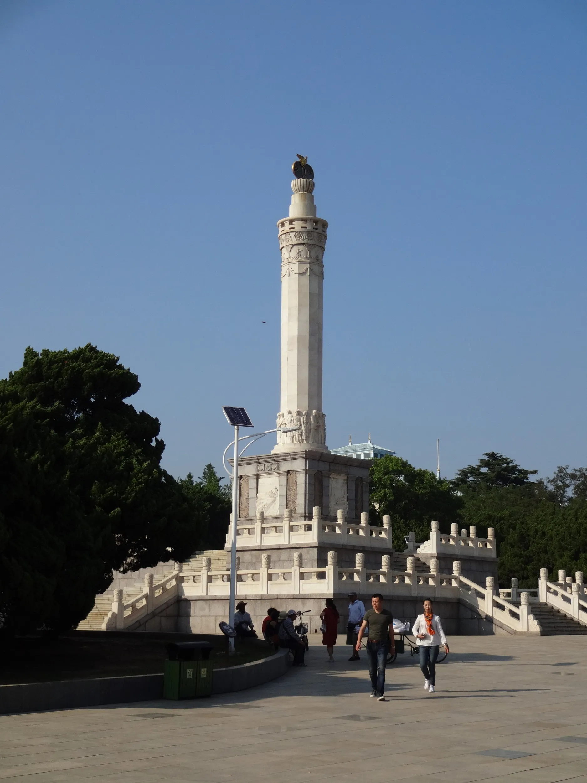 中ソ友誼記念塔