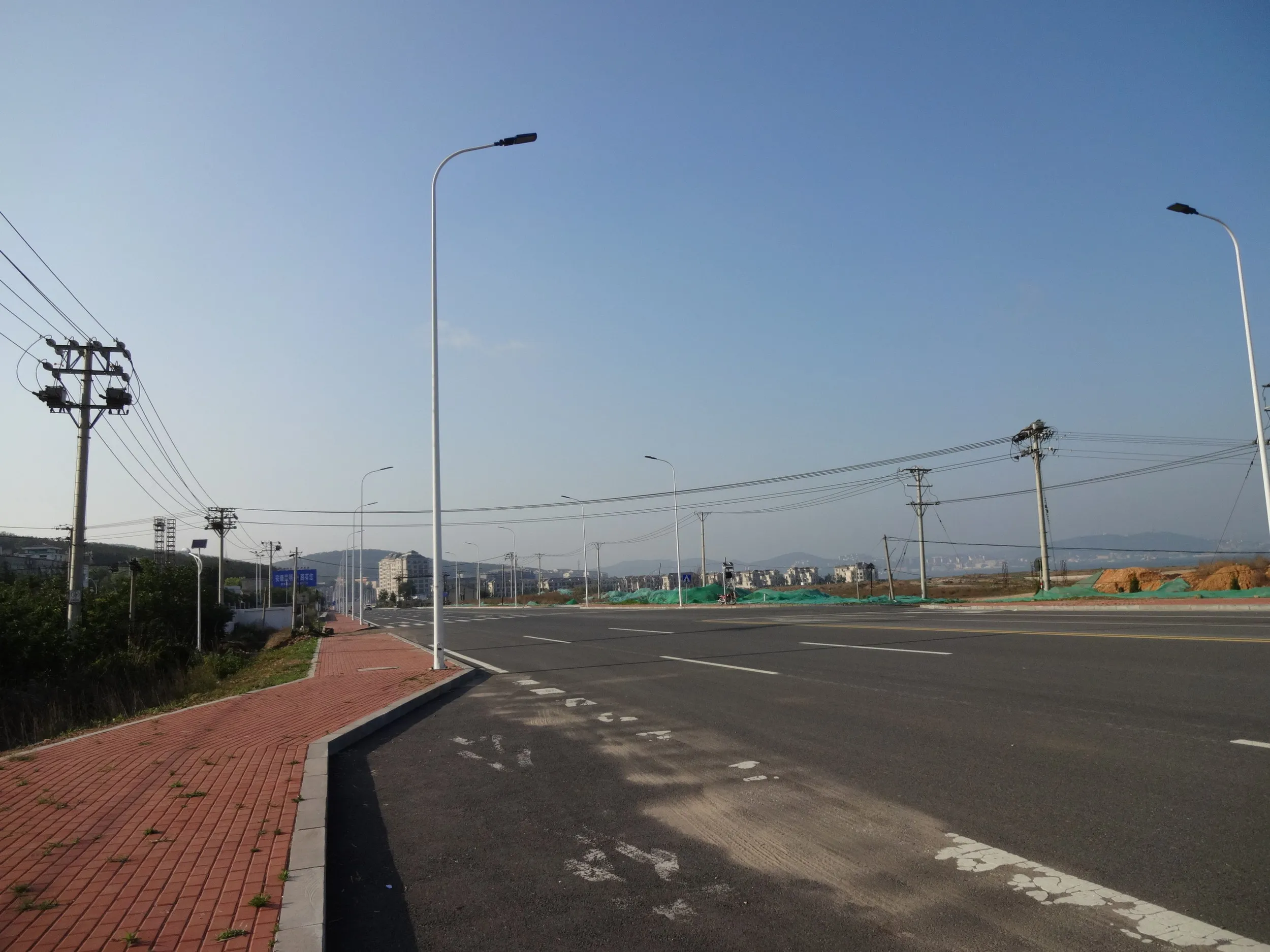 西鶏冠山の麓に到着