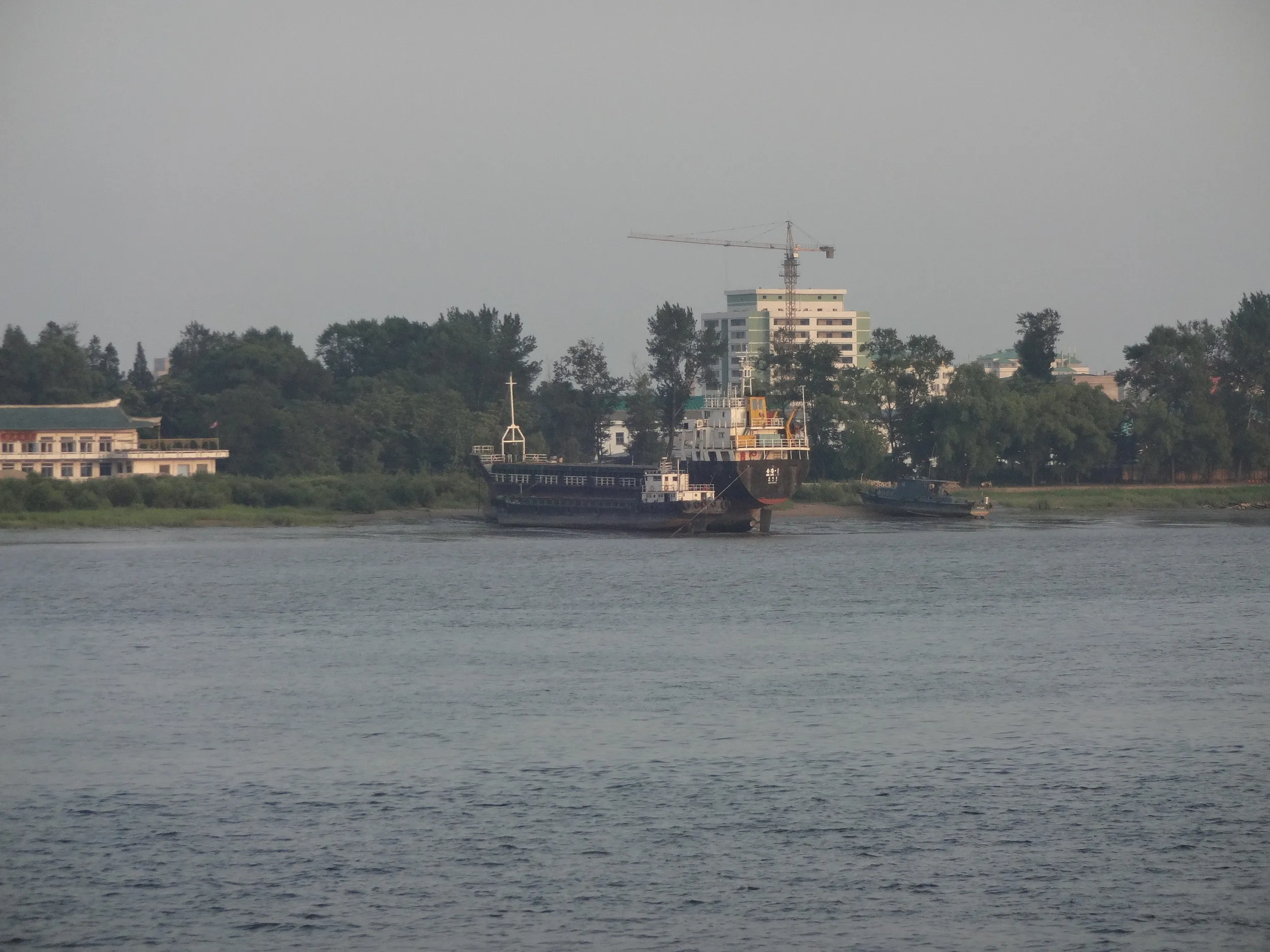 北朝鮮の対岸を眺める