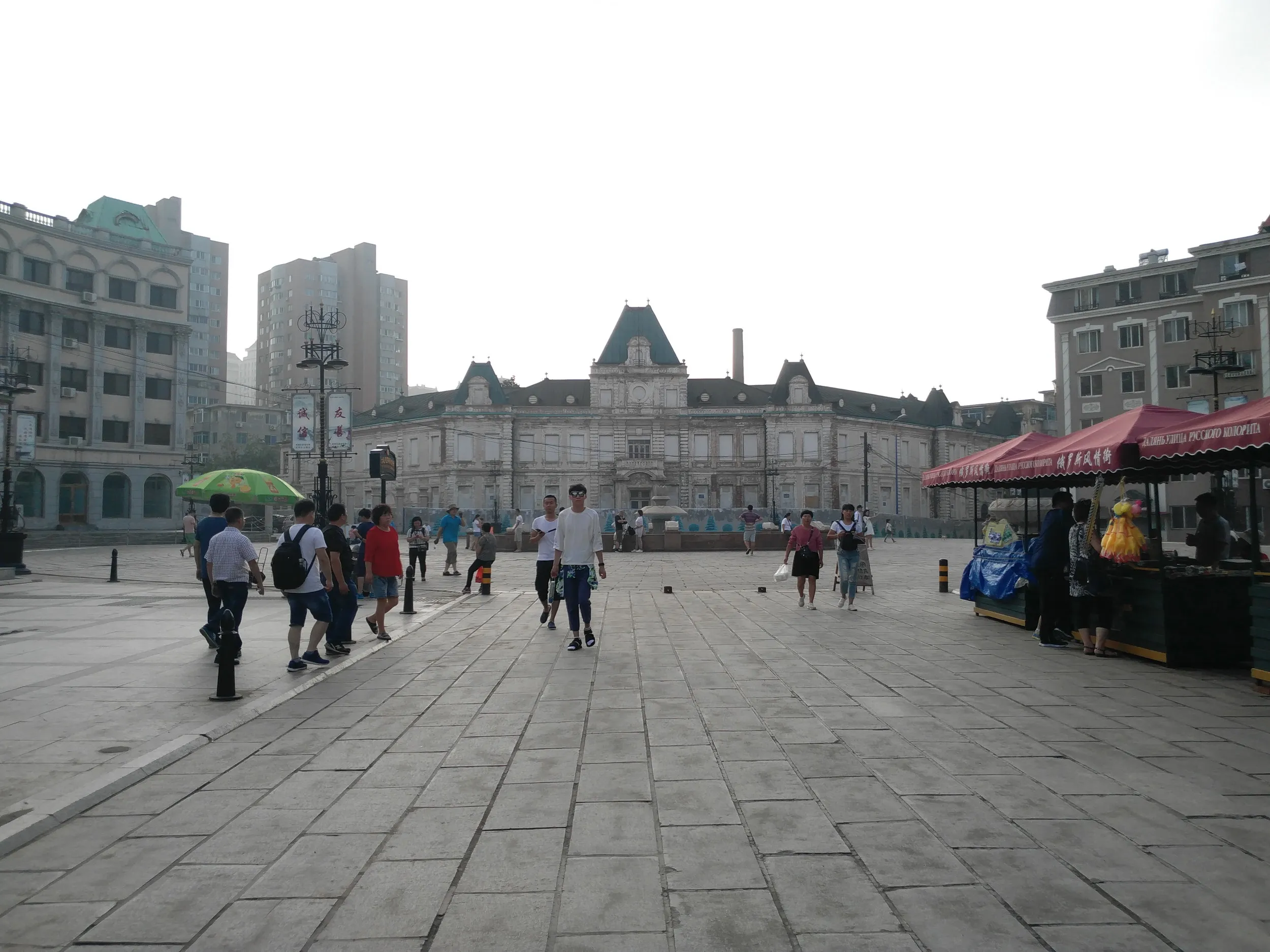 ダーリニー市庁舎が見えてきた