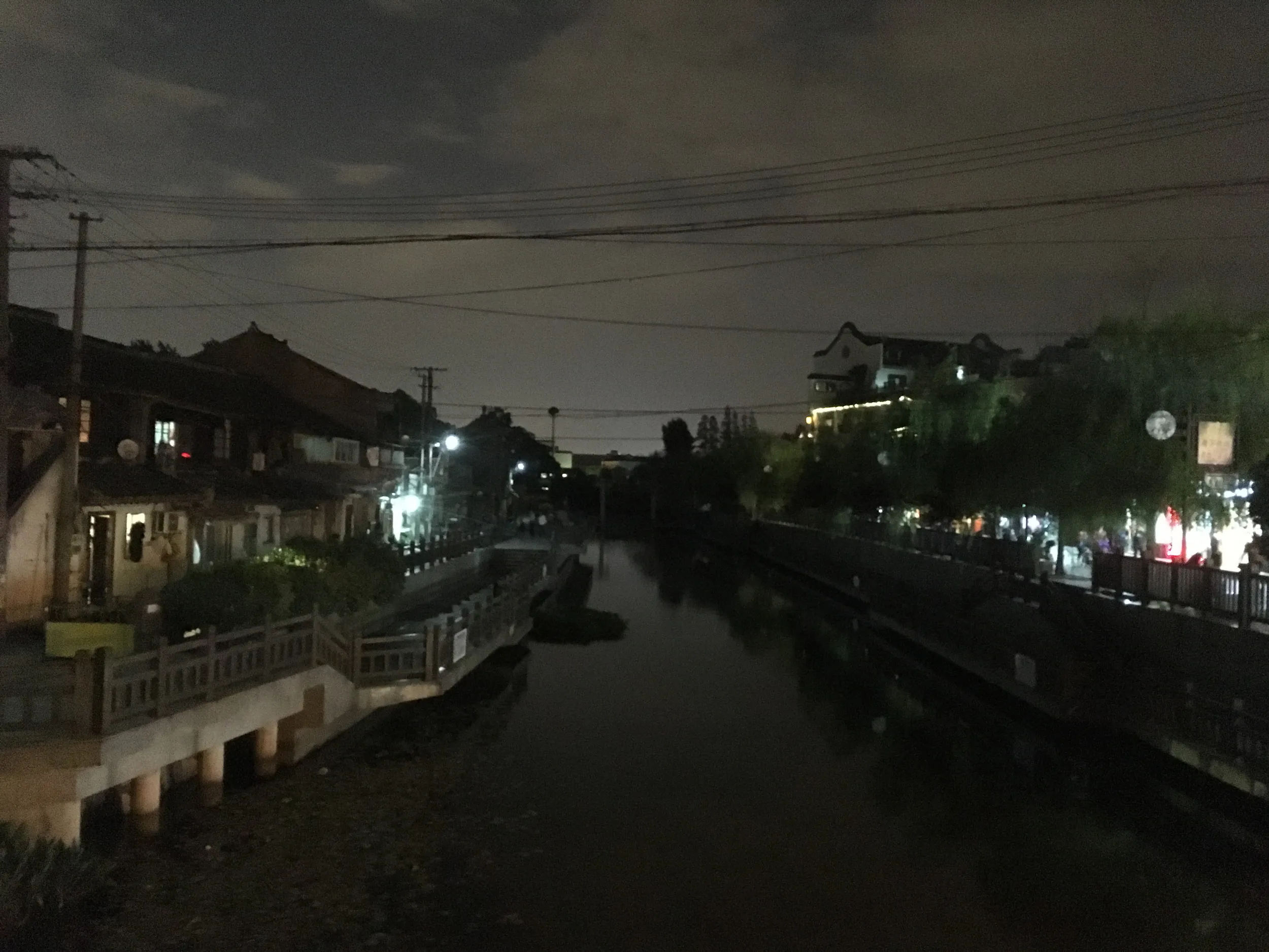 取り壊された街並み