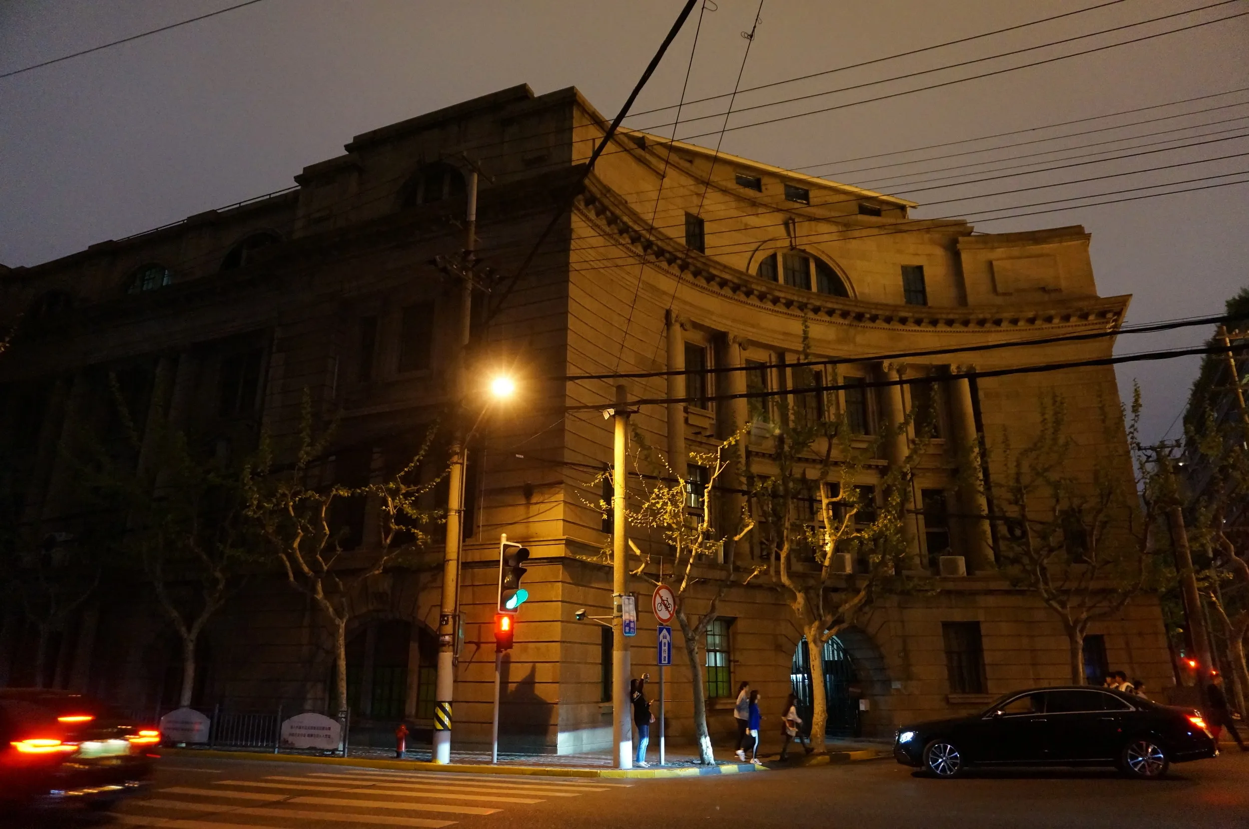 夜の南京東路周辺