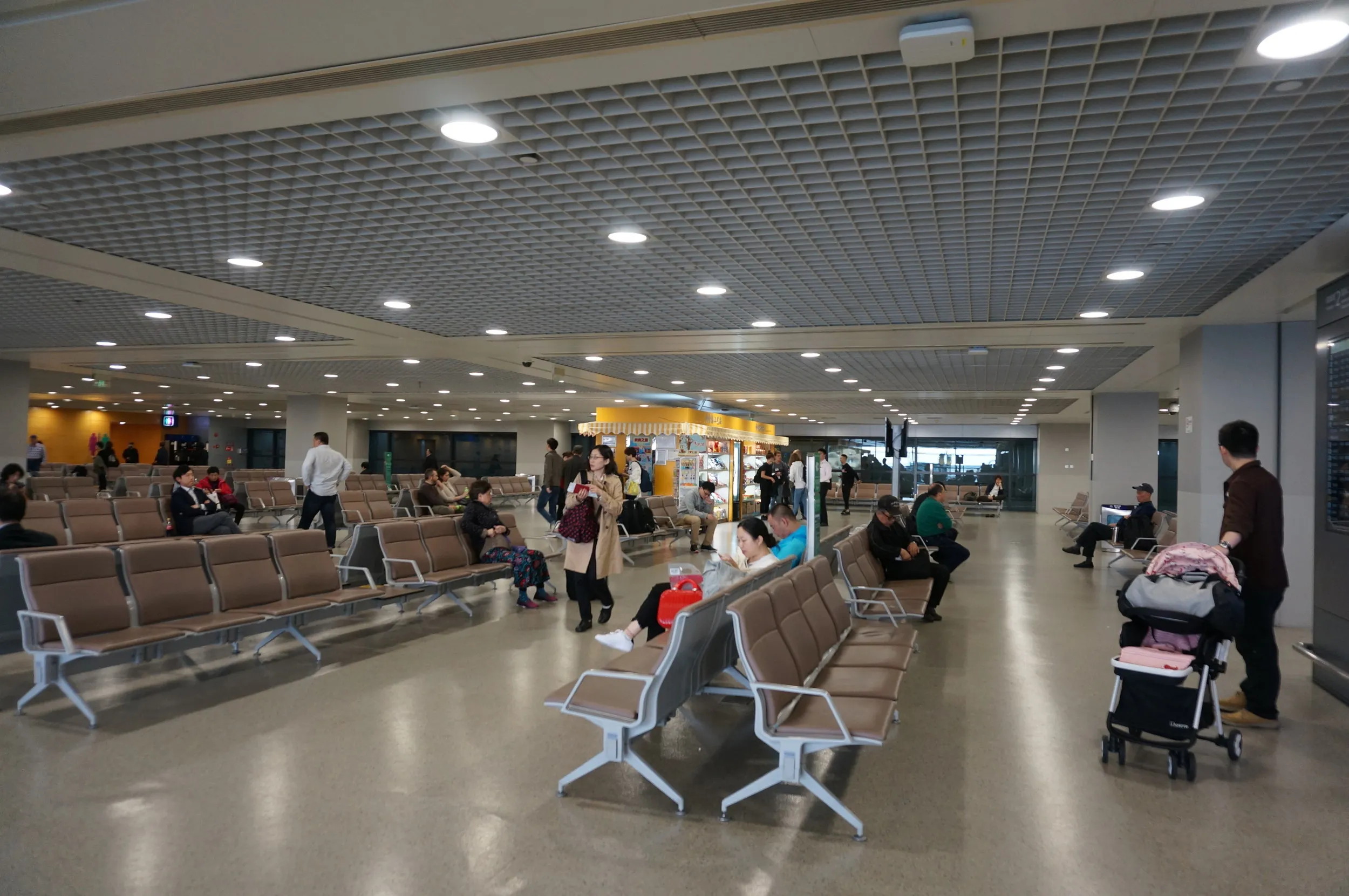 上海浦東国際空港の朝