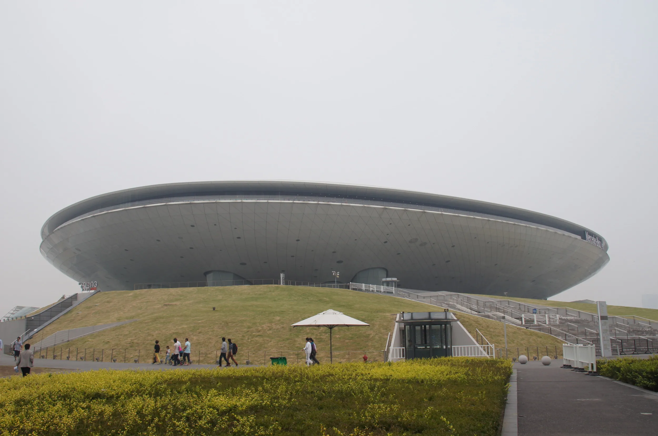 ベンツ文化センター