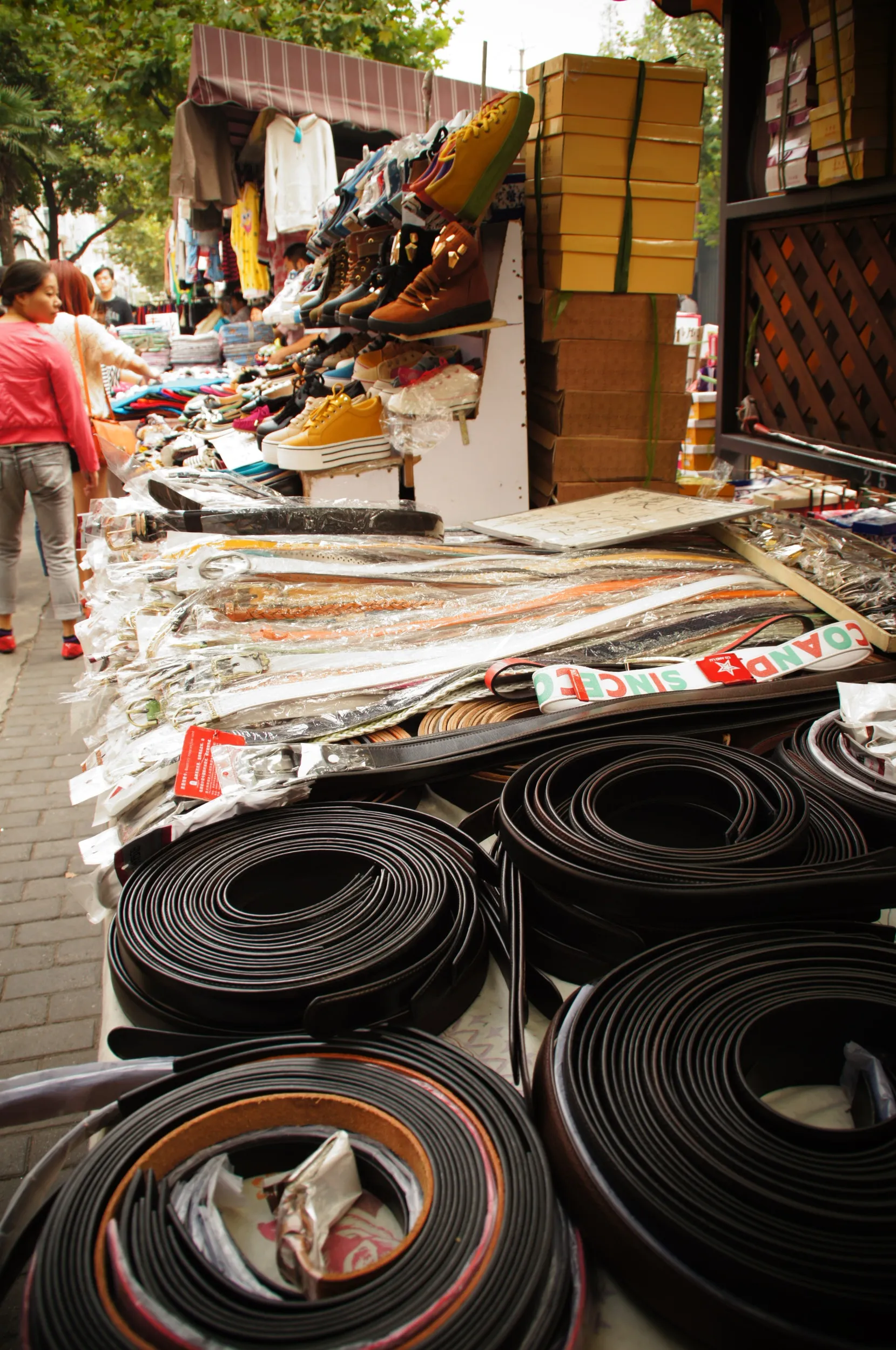 屋台で値札のない物を買う時は要値段交渉