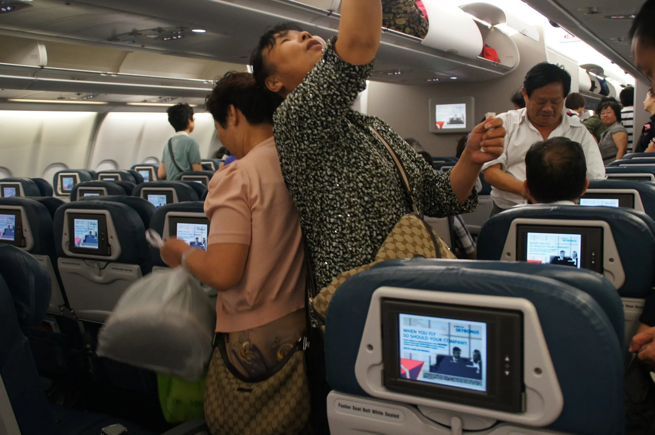 デルタ航空の機内