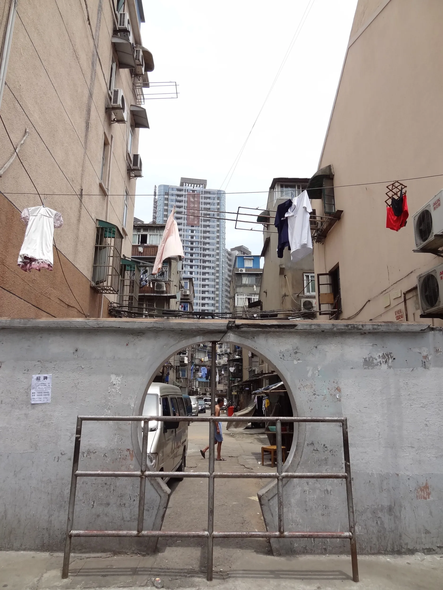 上海駅北口の街並み