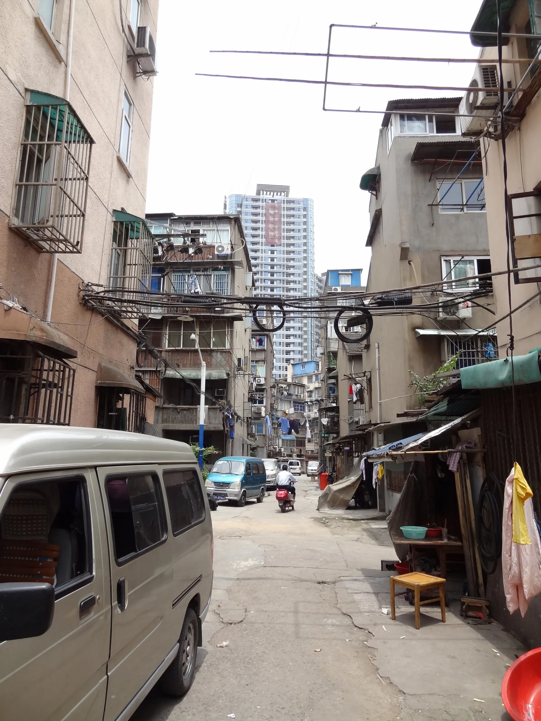 上海駅北口の風景