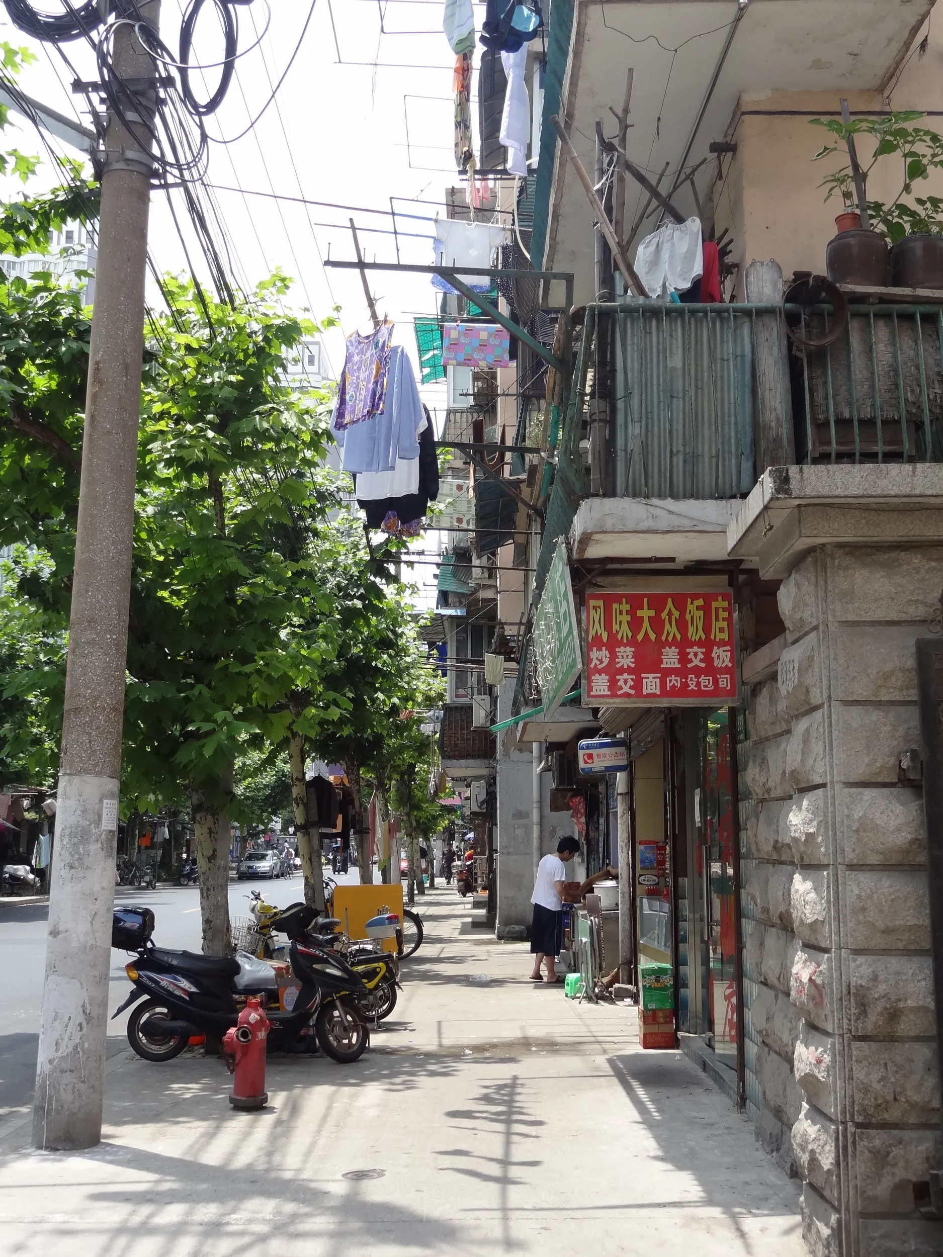 西安へ行くバス乗り場付近の風景