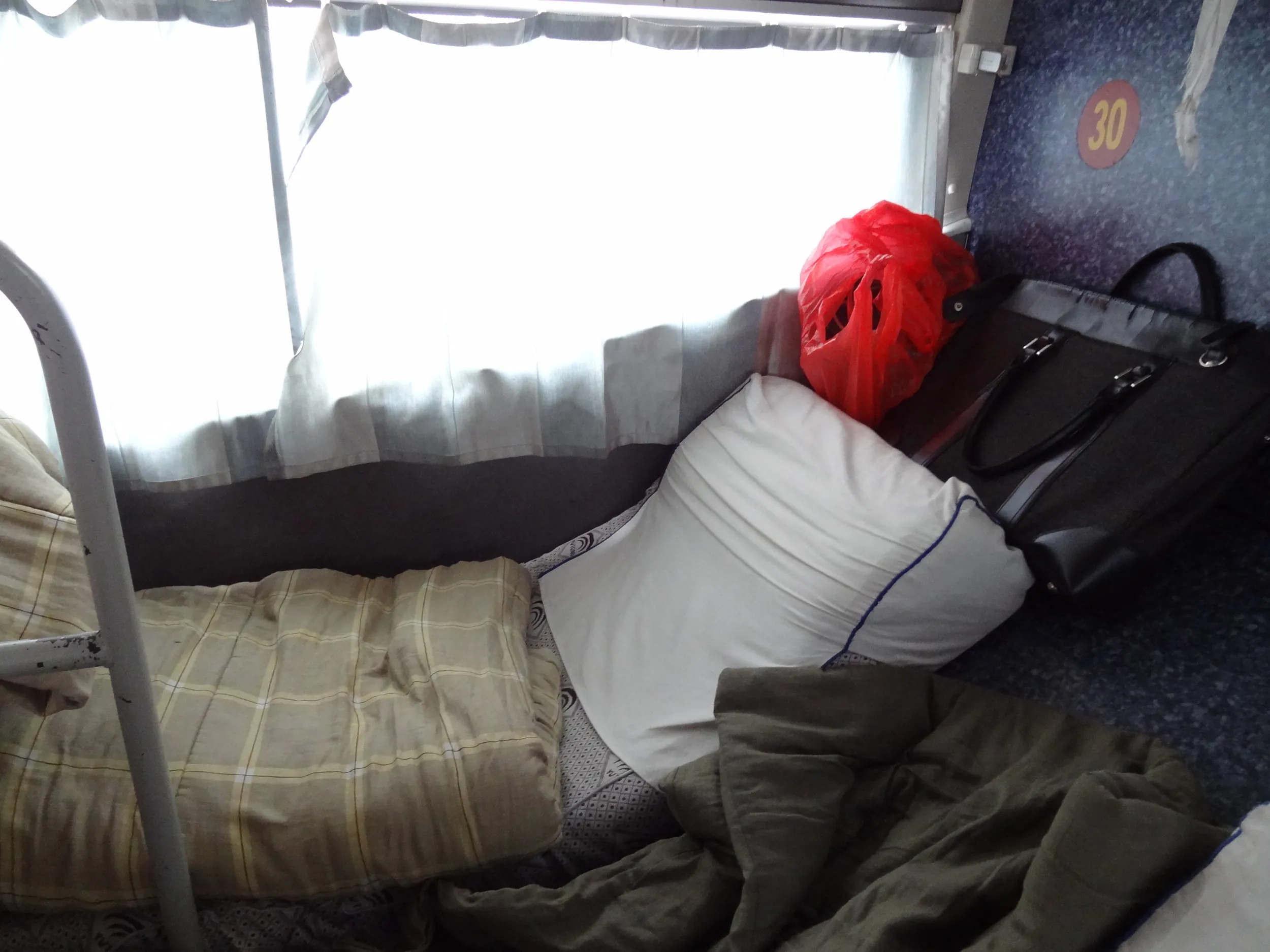 長距離バスの車内