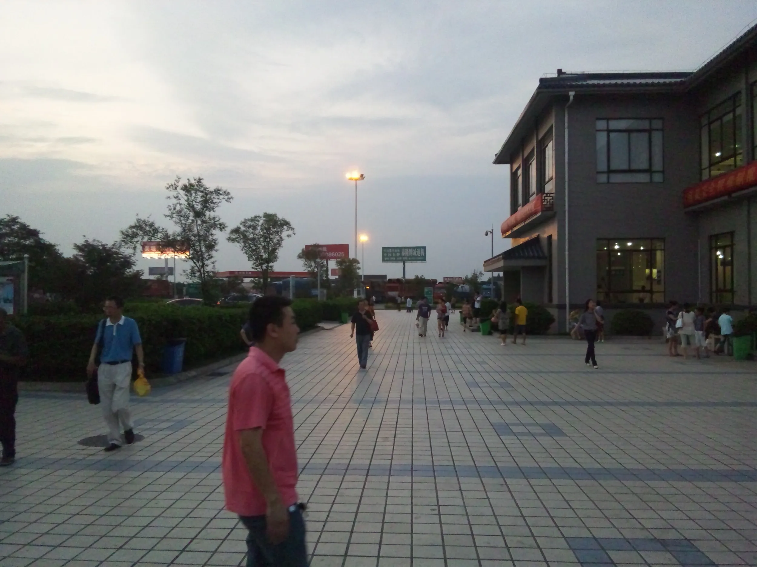 ドライブインに停車