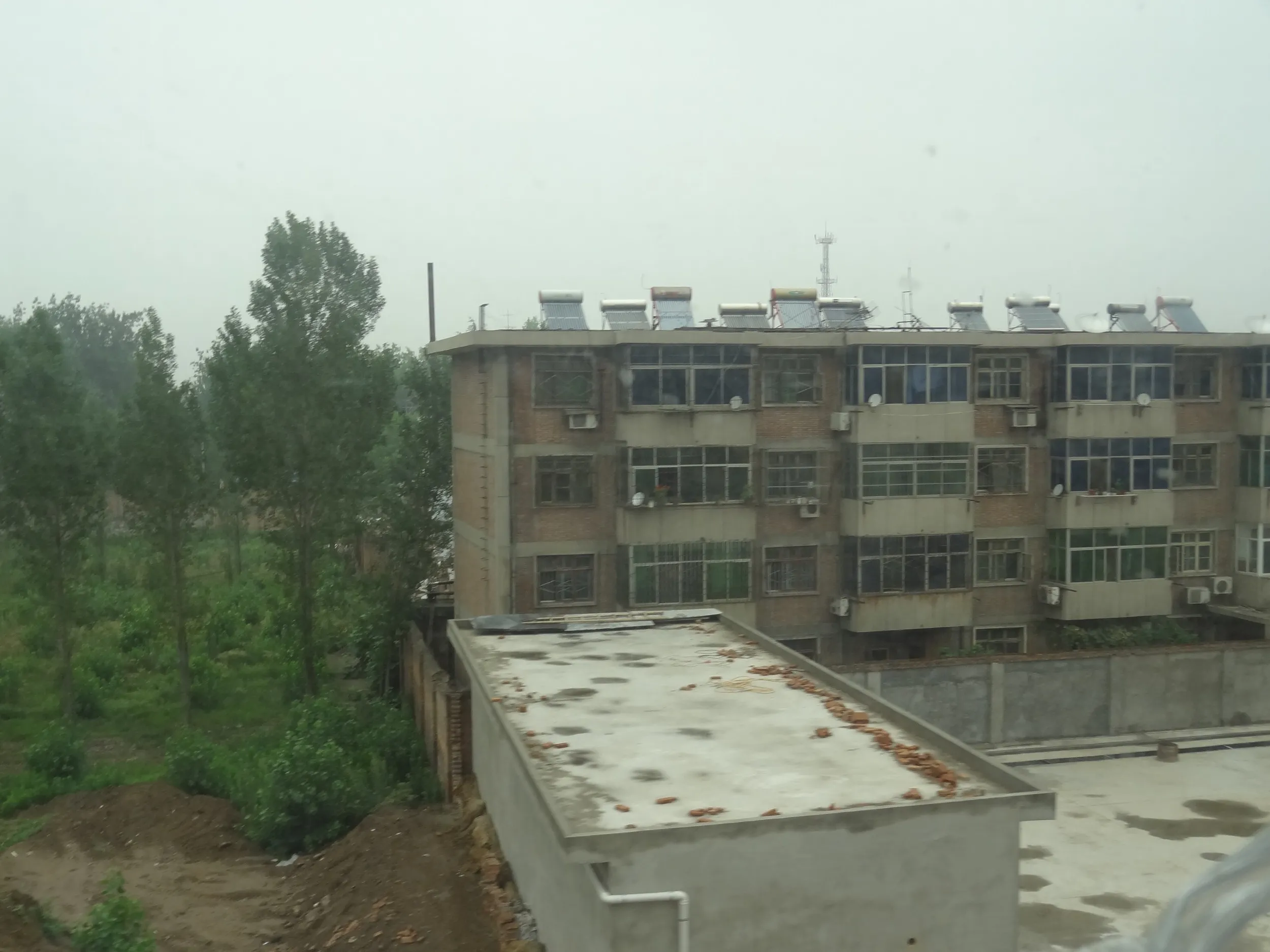 長距離バスの中からの風景