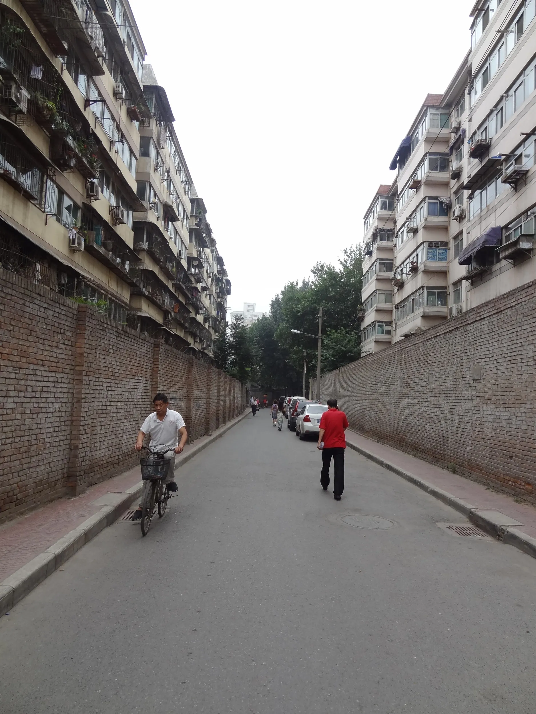 古いマンション群