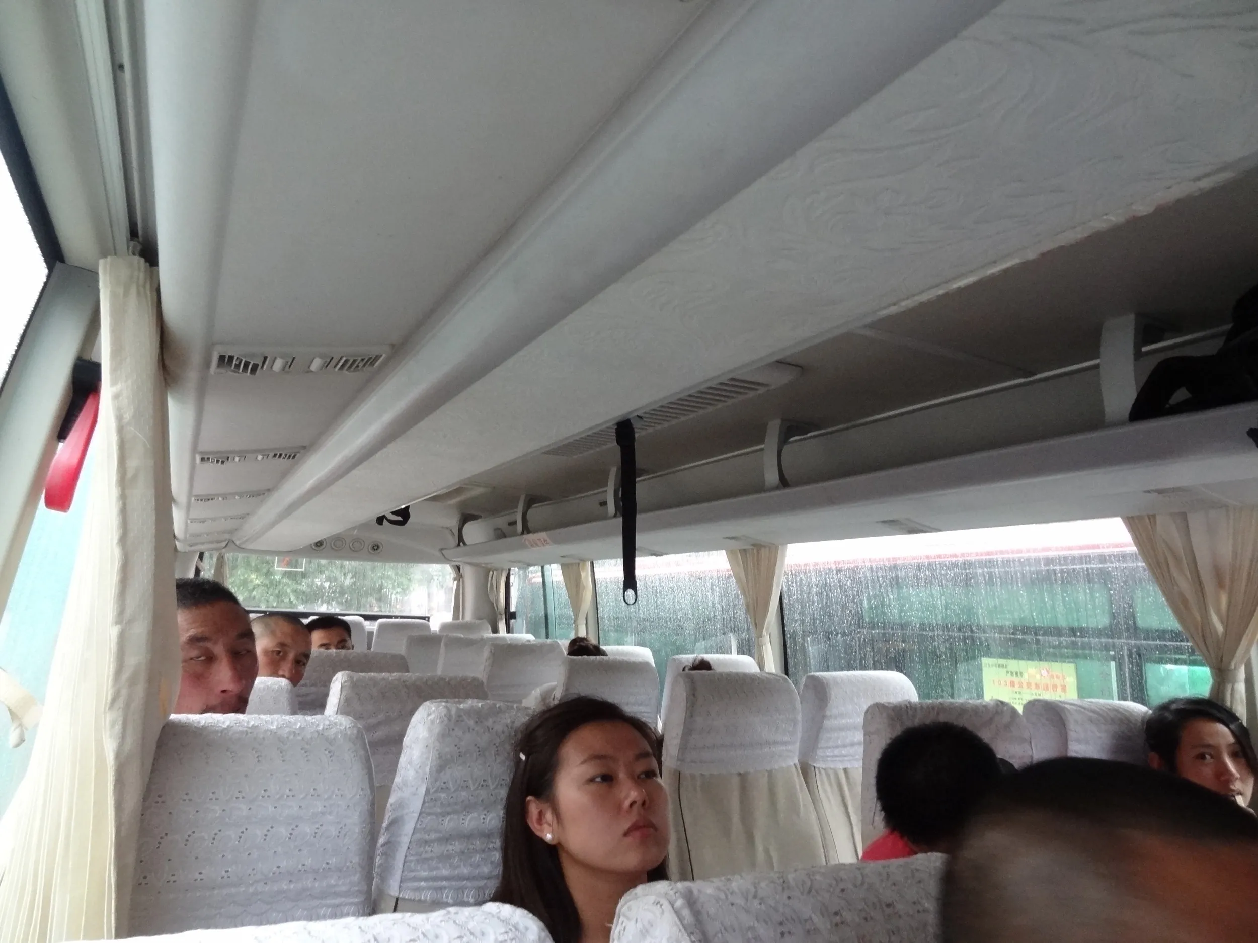 ツアーバスの内部