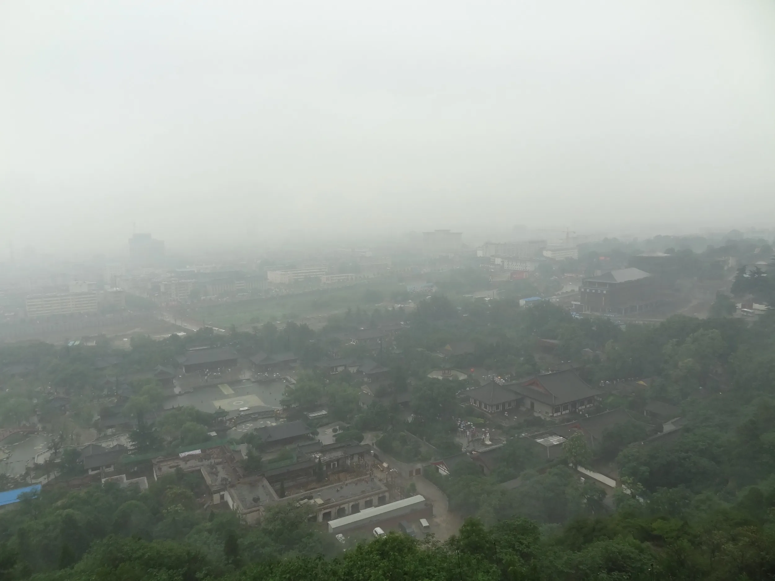 ケーブルカーからの西安市内の風景