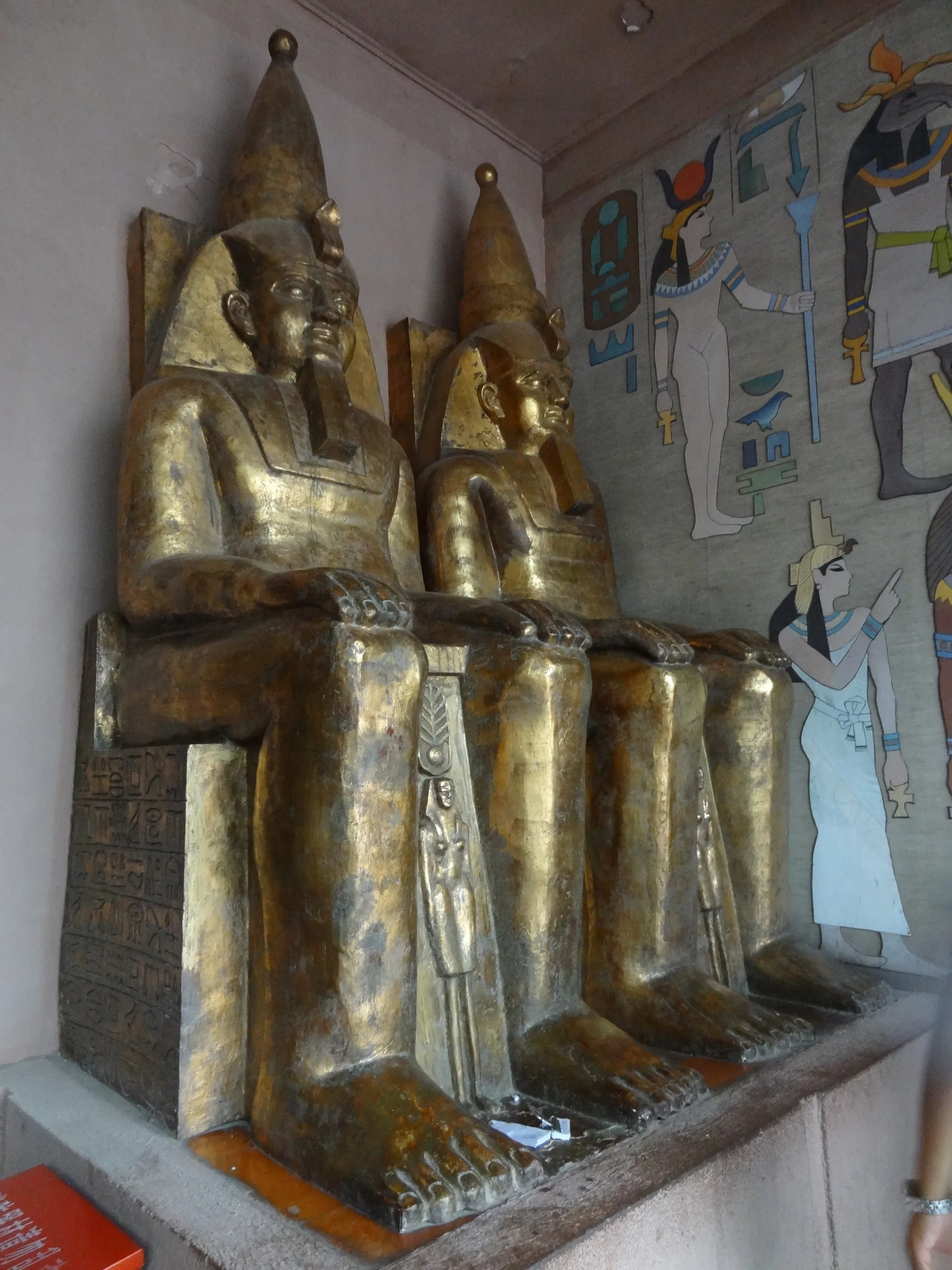 世界八大奇跡館のファラオ