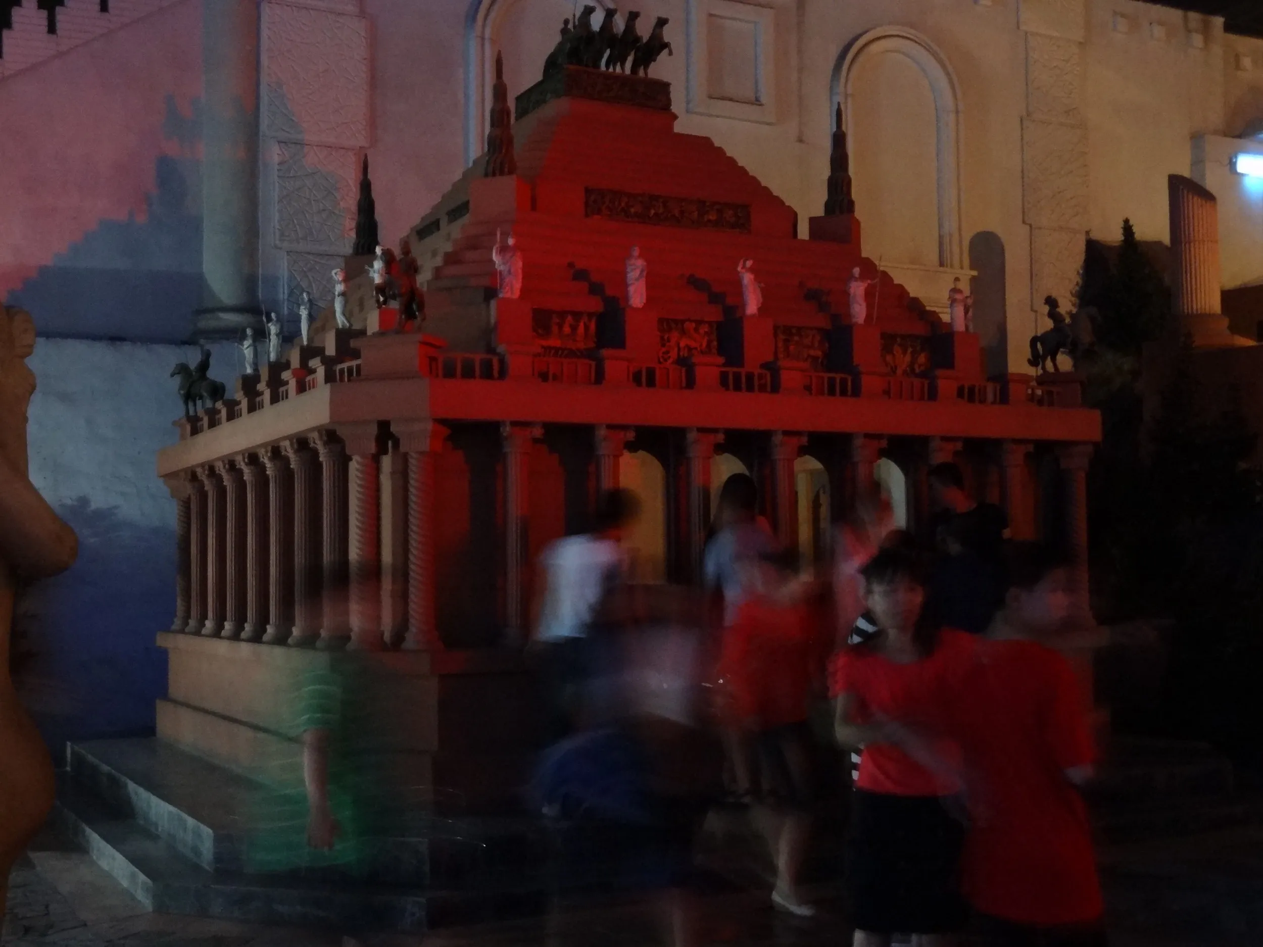 観光迷所 世界八大奇跡館