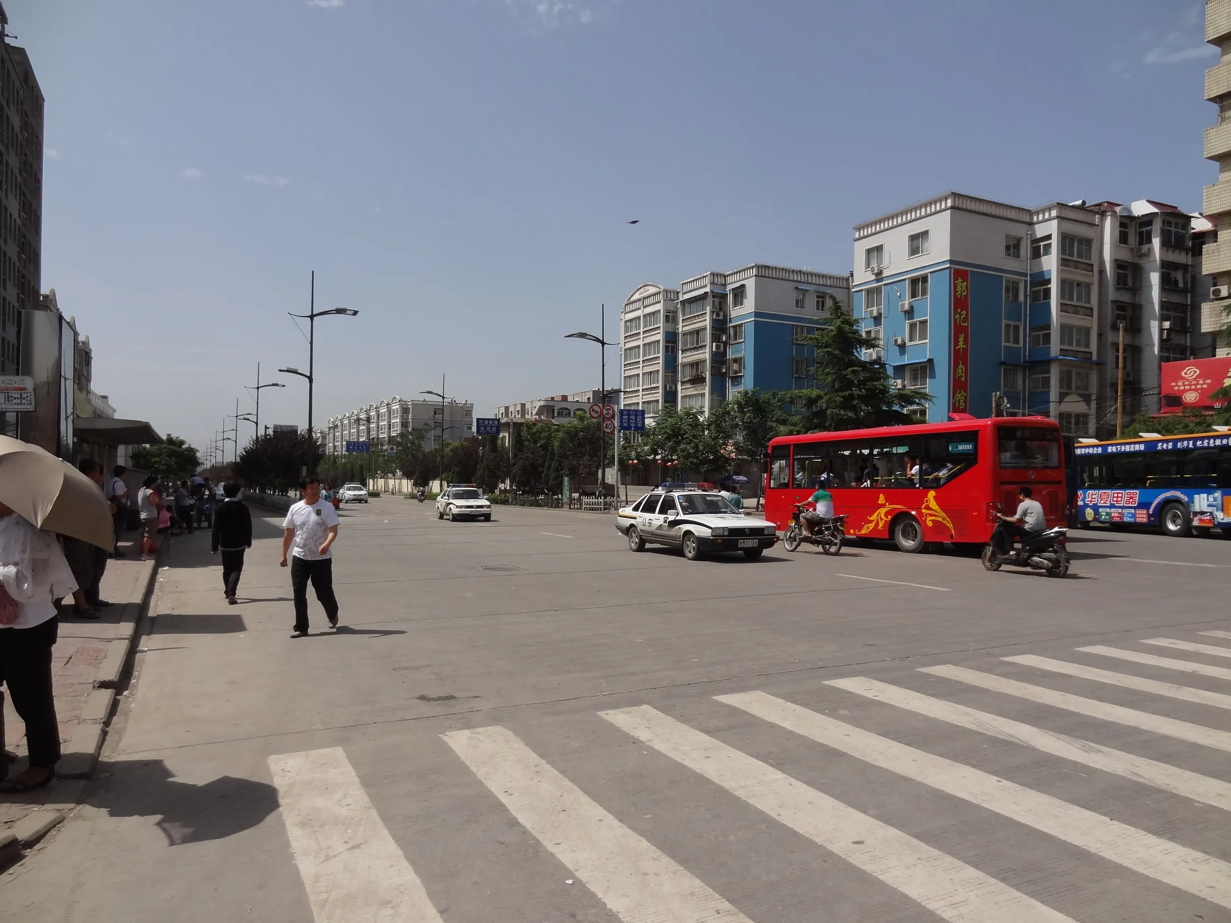 三門峡駅前の様子