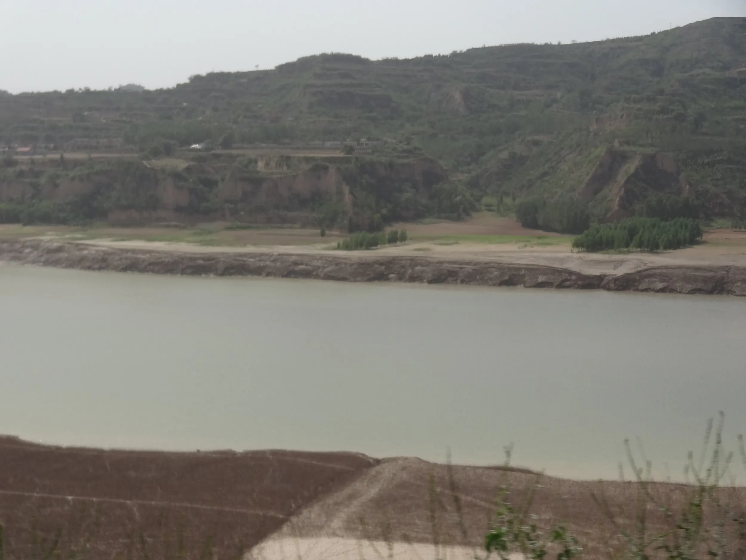 初めて間近に見る黄河