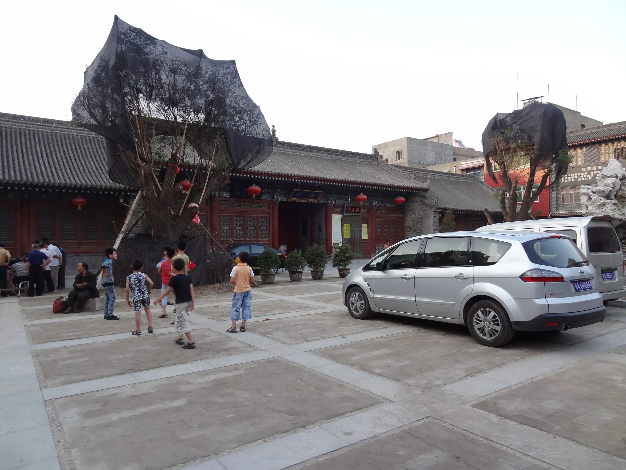 回民一条街の路地裏の広場