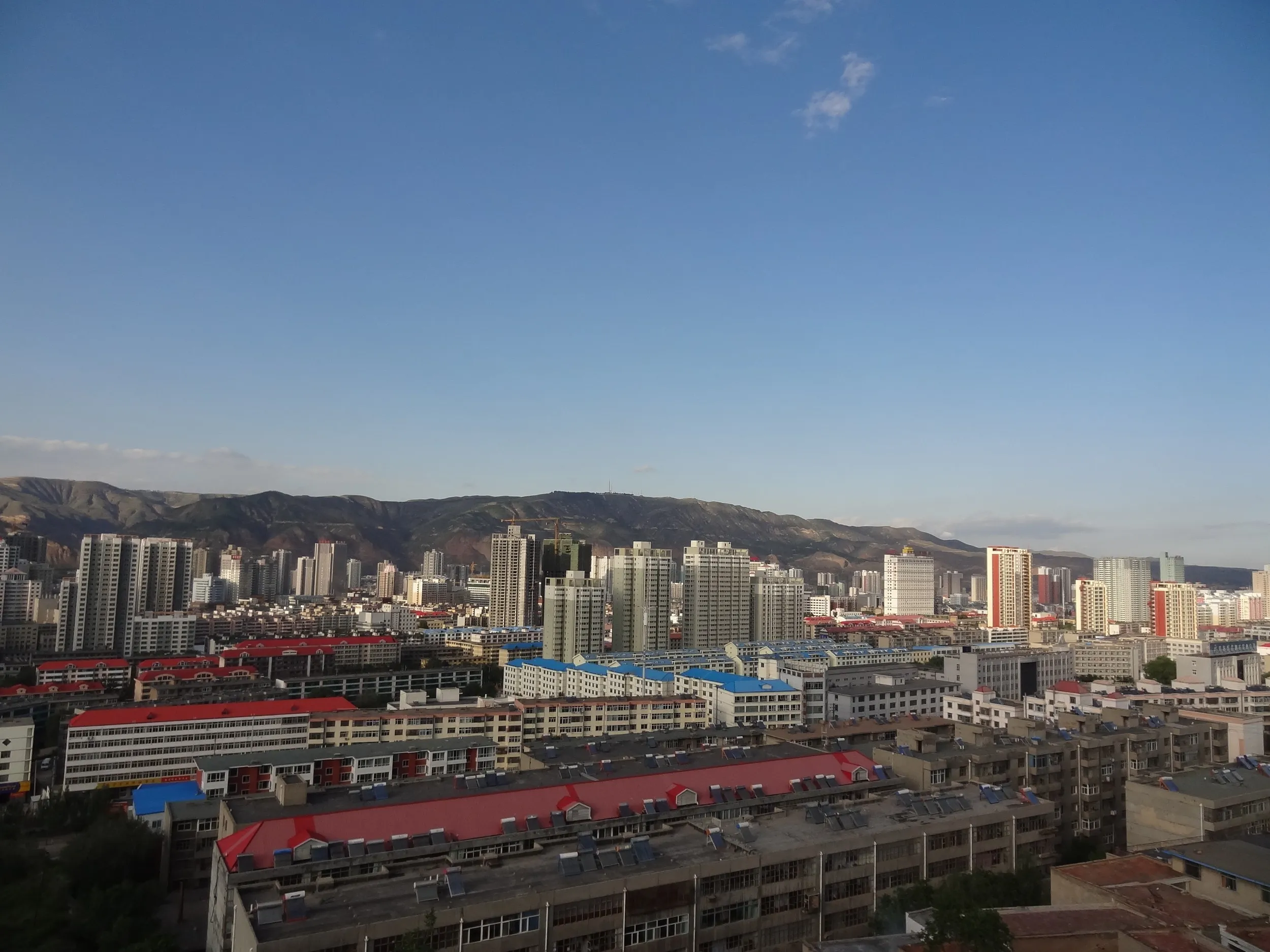 西寧北側の市街地