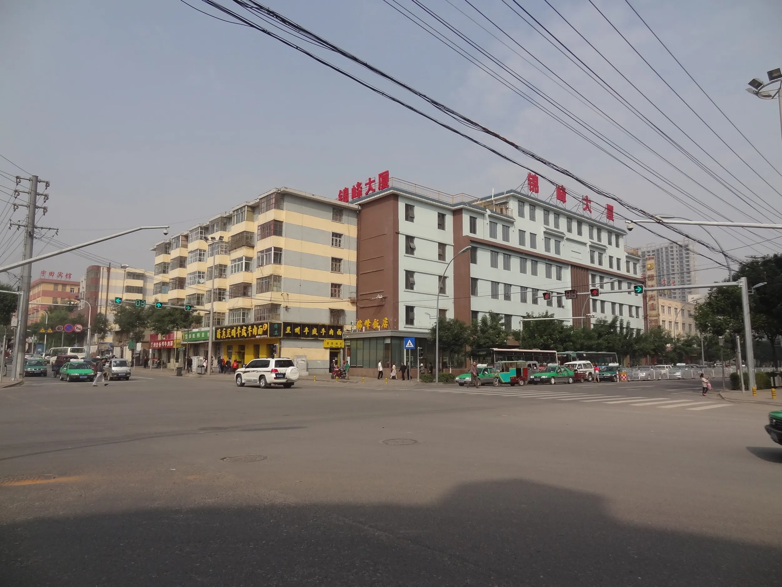 西寧汽車站へ戻る道