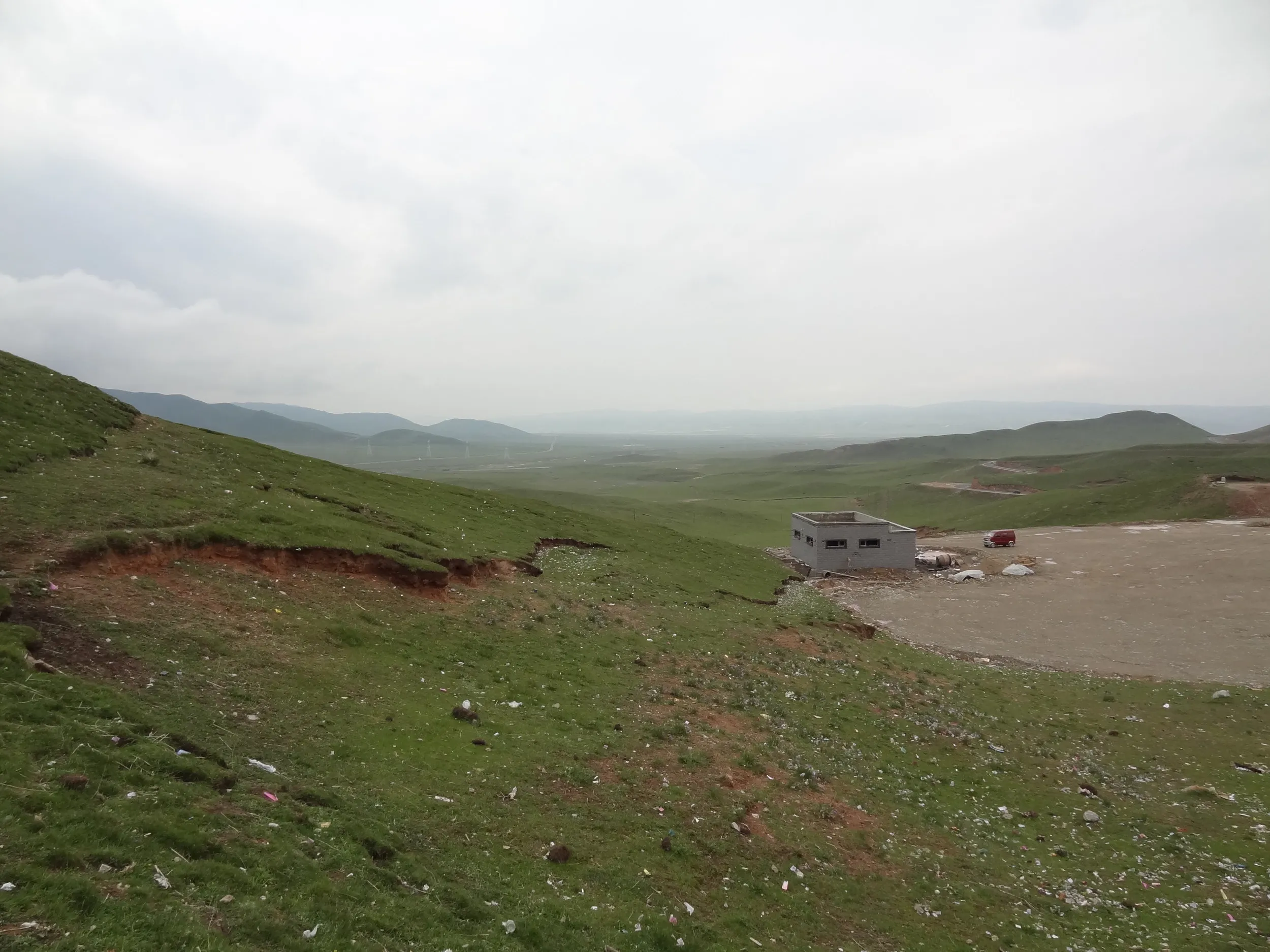 日月山から青蔵高原を一望