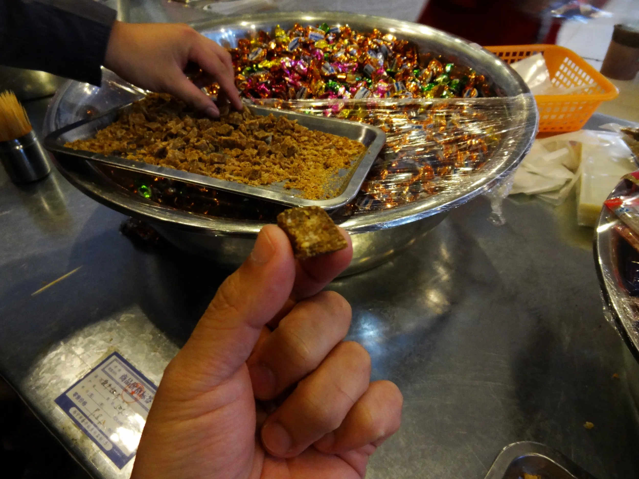 牦牛の加工品を販売する商店