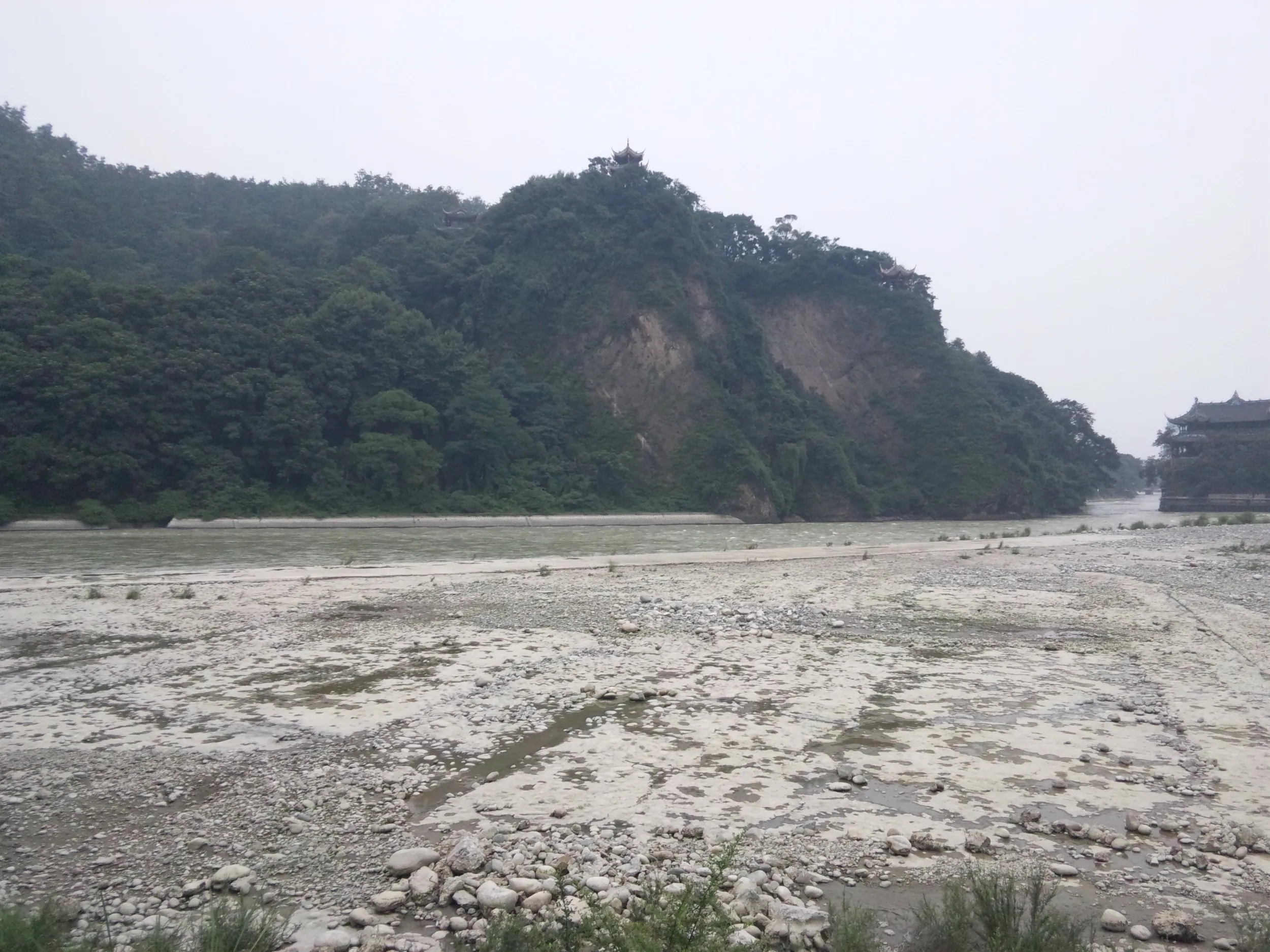 四川大地震の被災の跡?