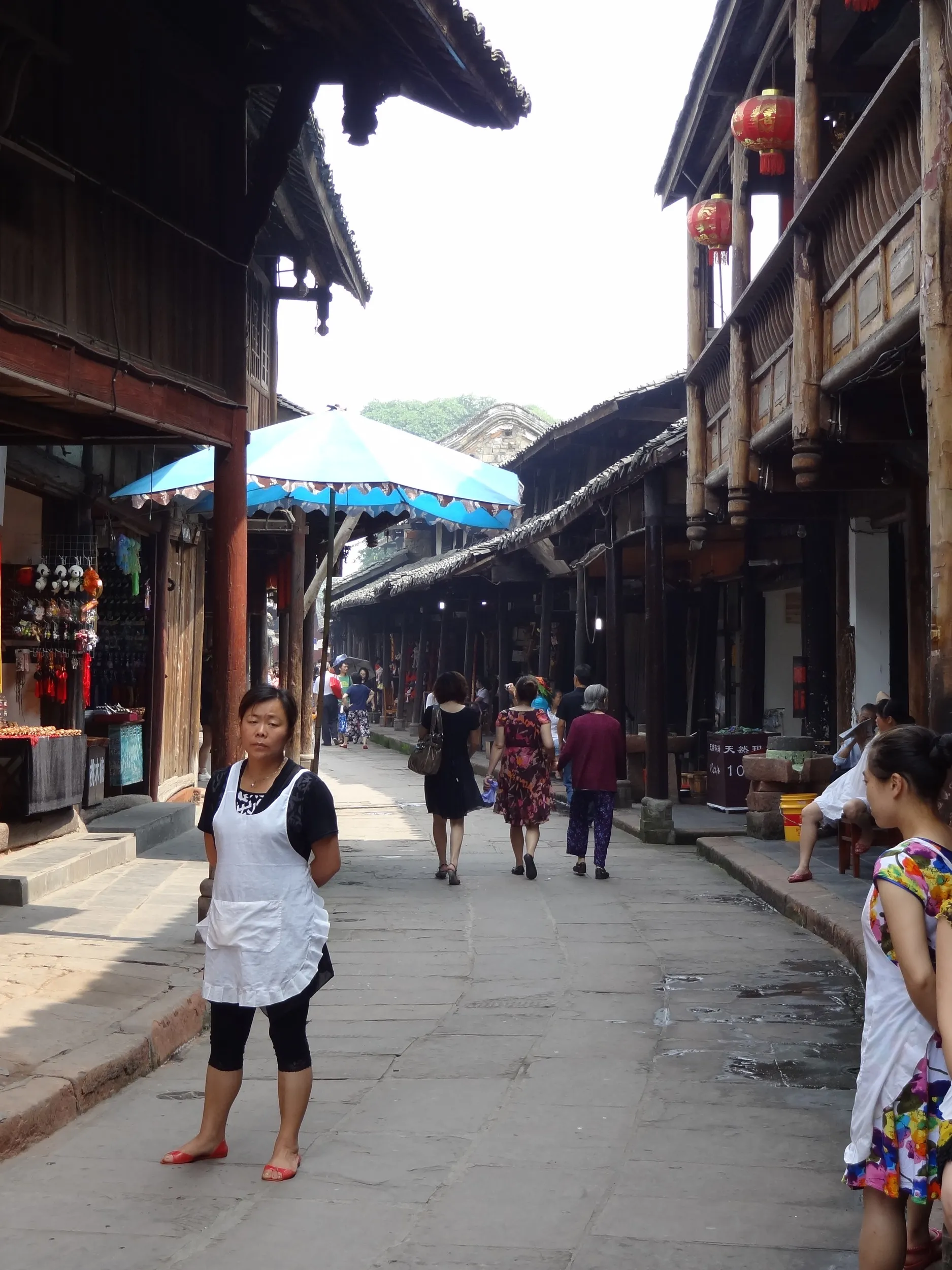 商店街と観光客