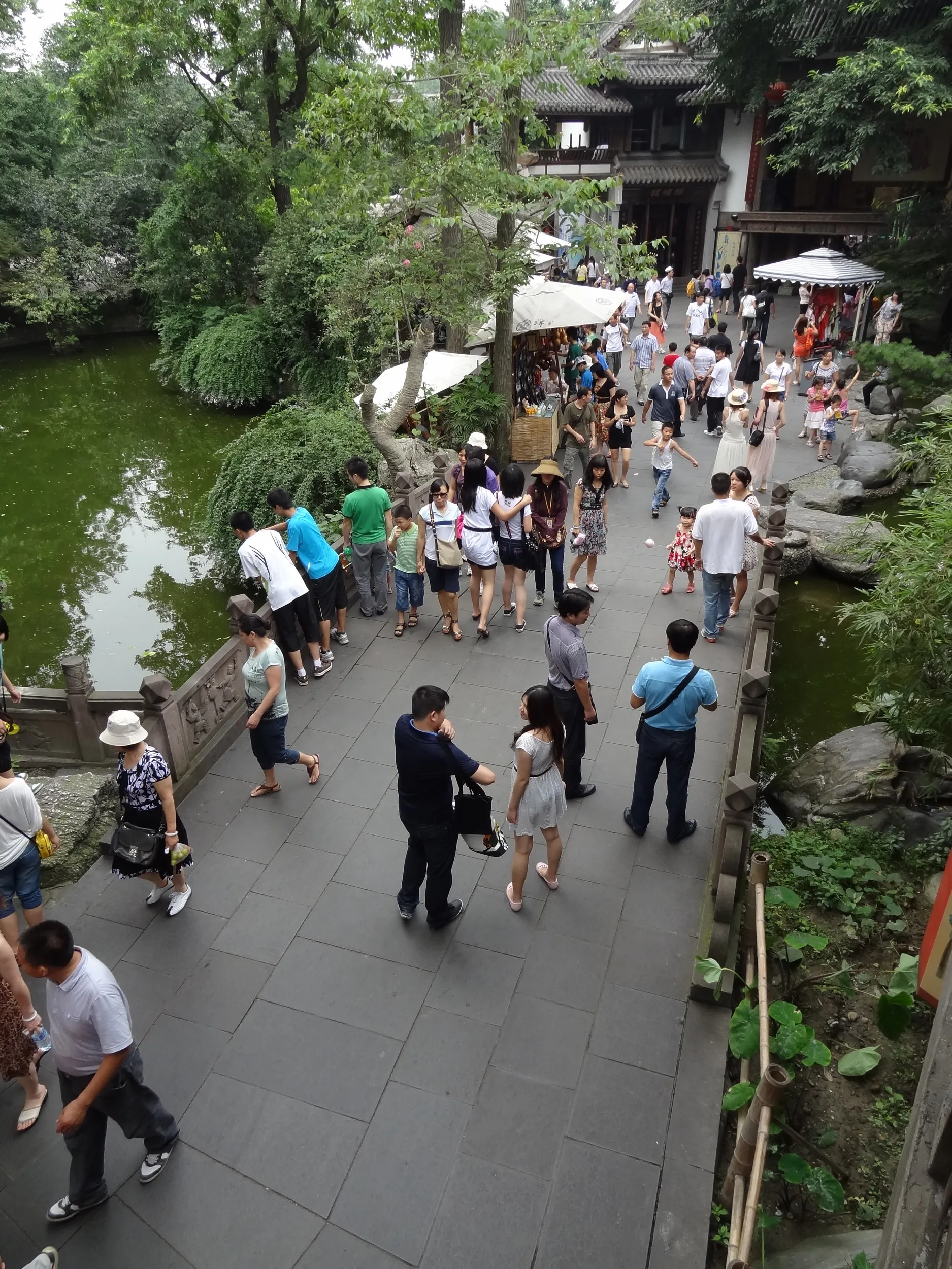 見晴し台から眺めた錦里の様子