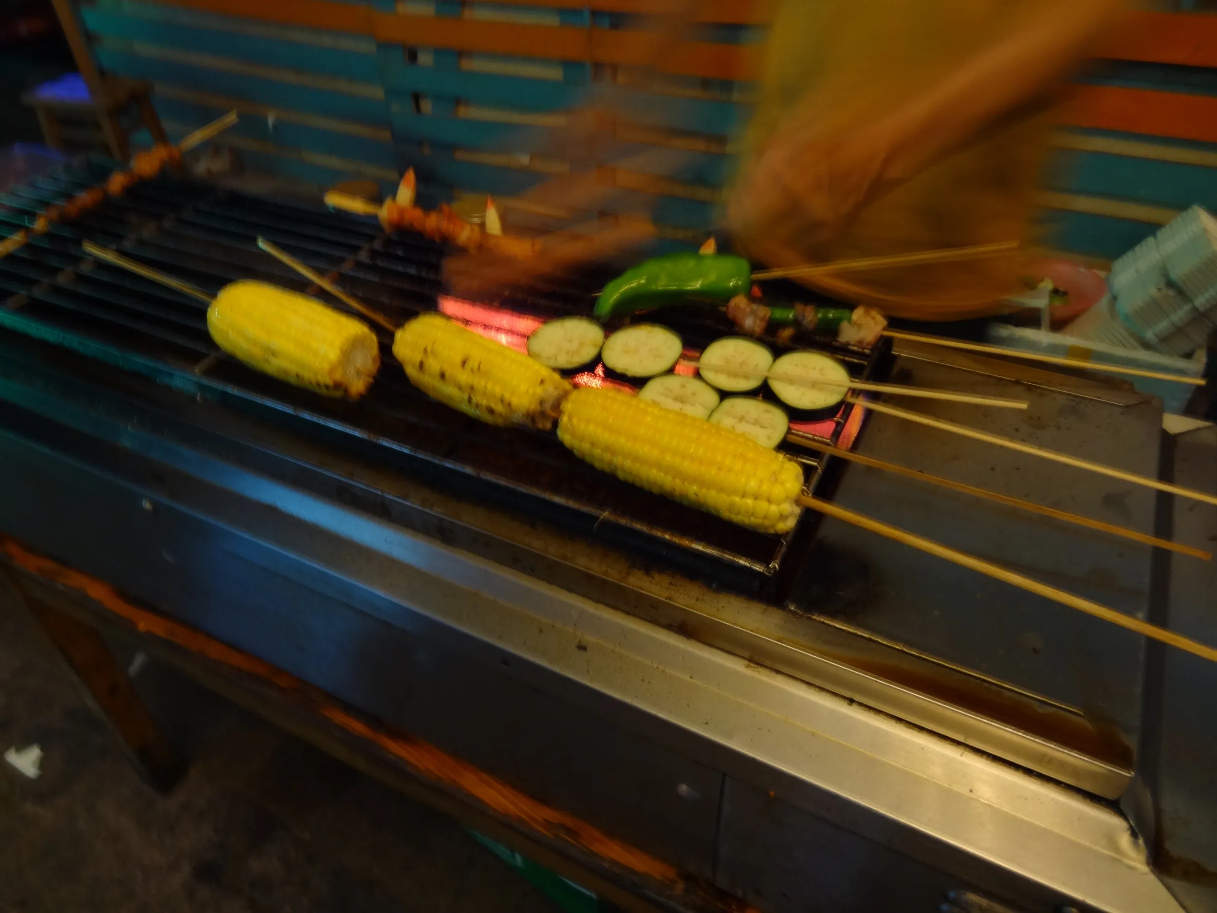 夢之旅国際青年旅舎前の屋台