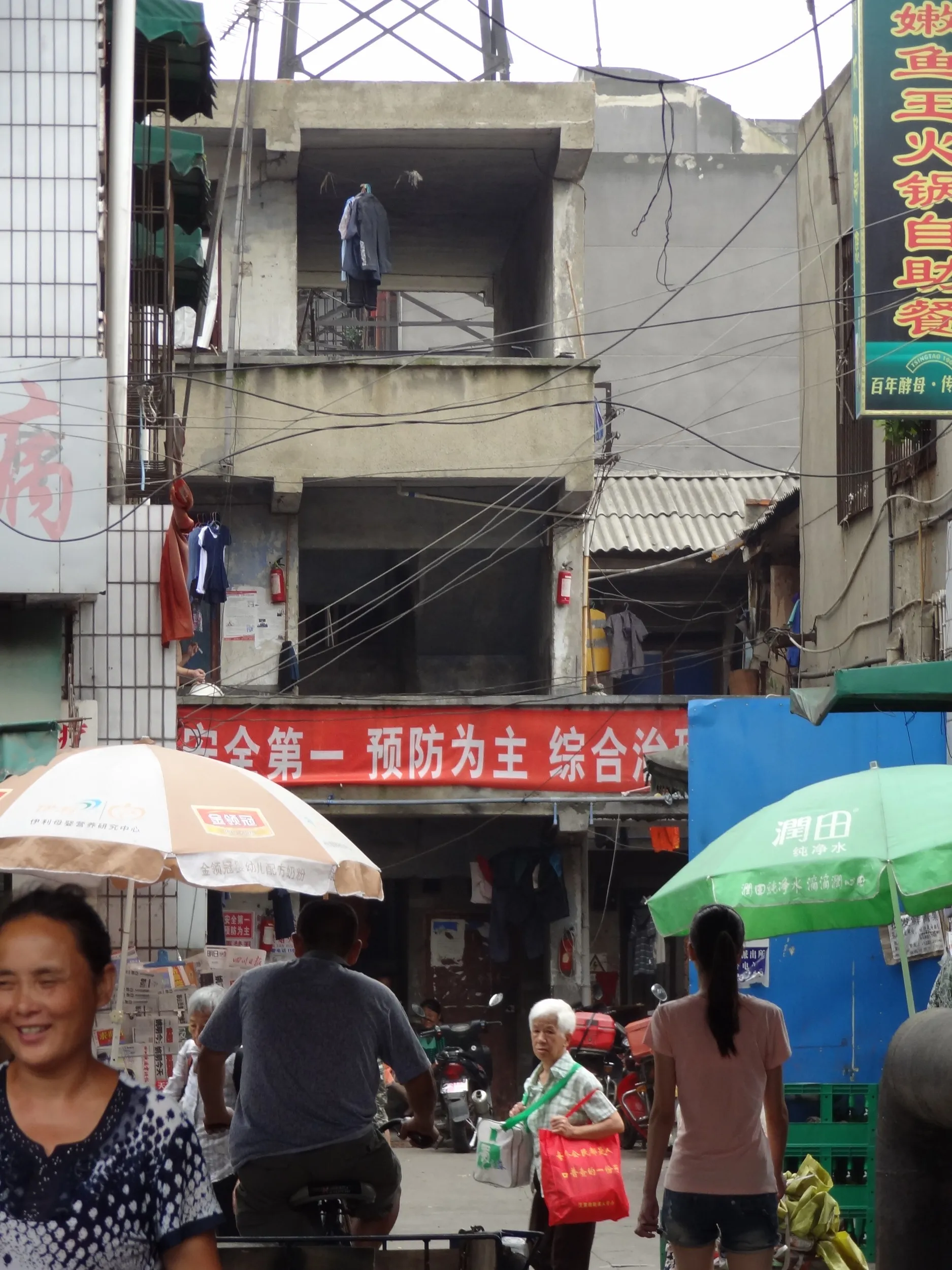 成都駅北側の風景