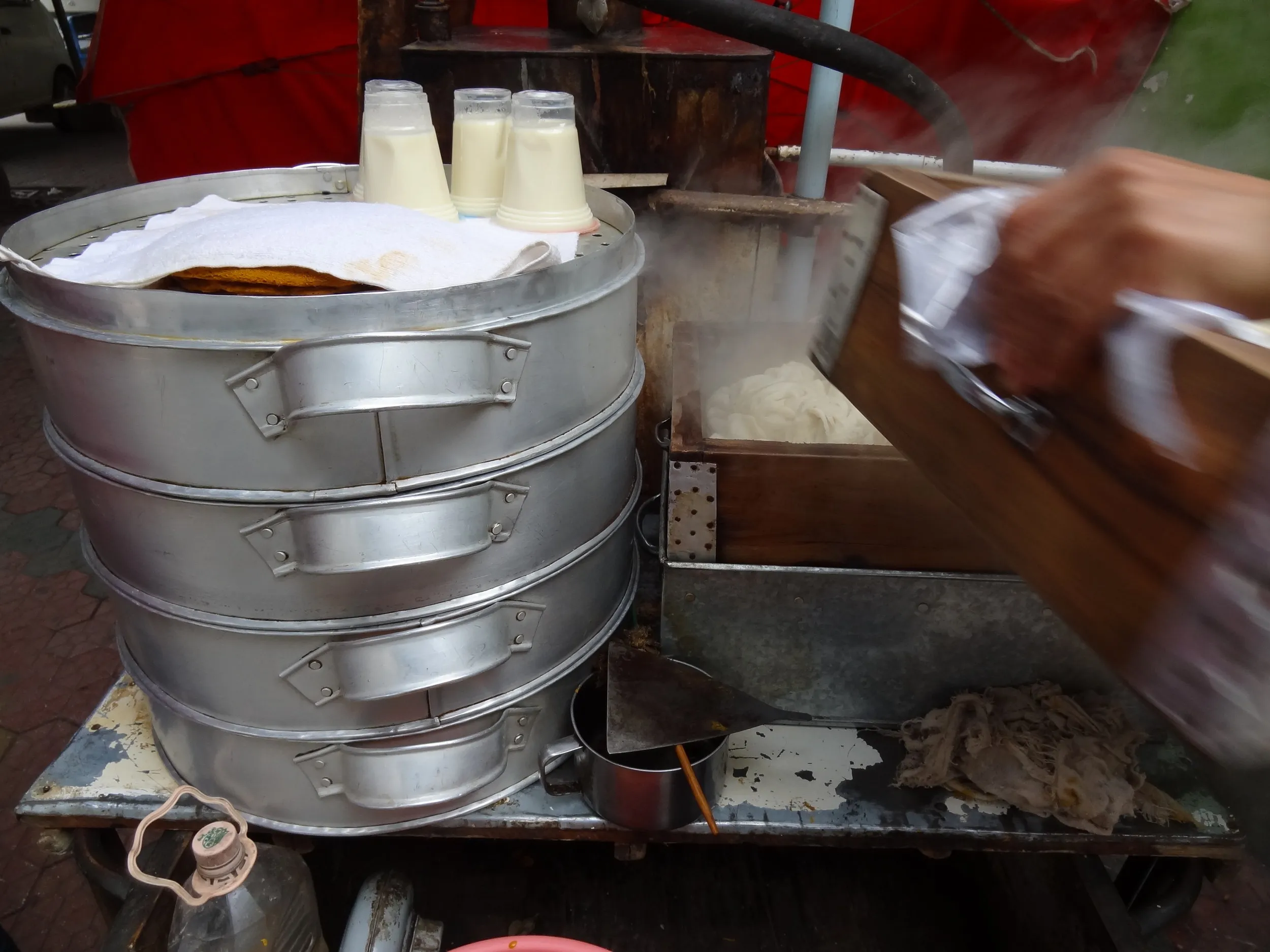 バスターミナル傍の露店